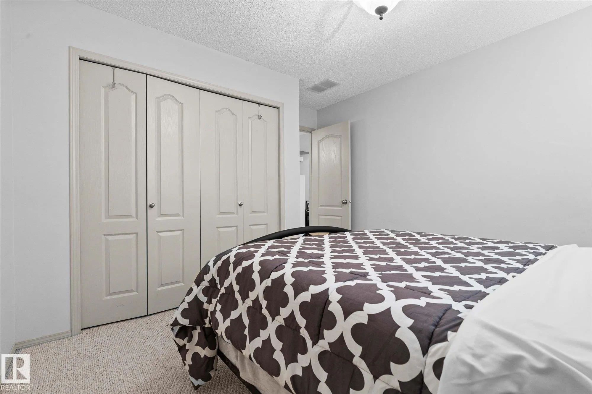 178 LAKELAND Drive