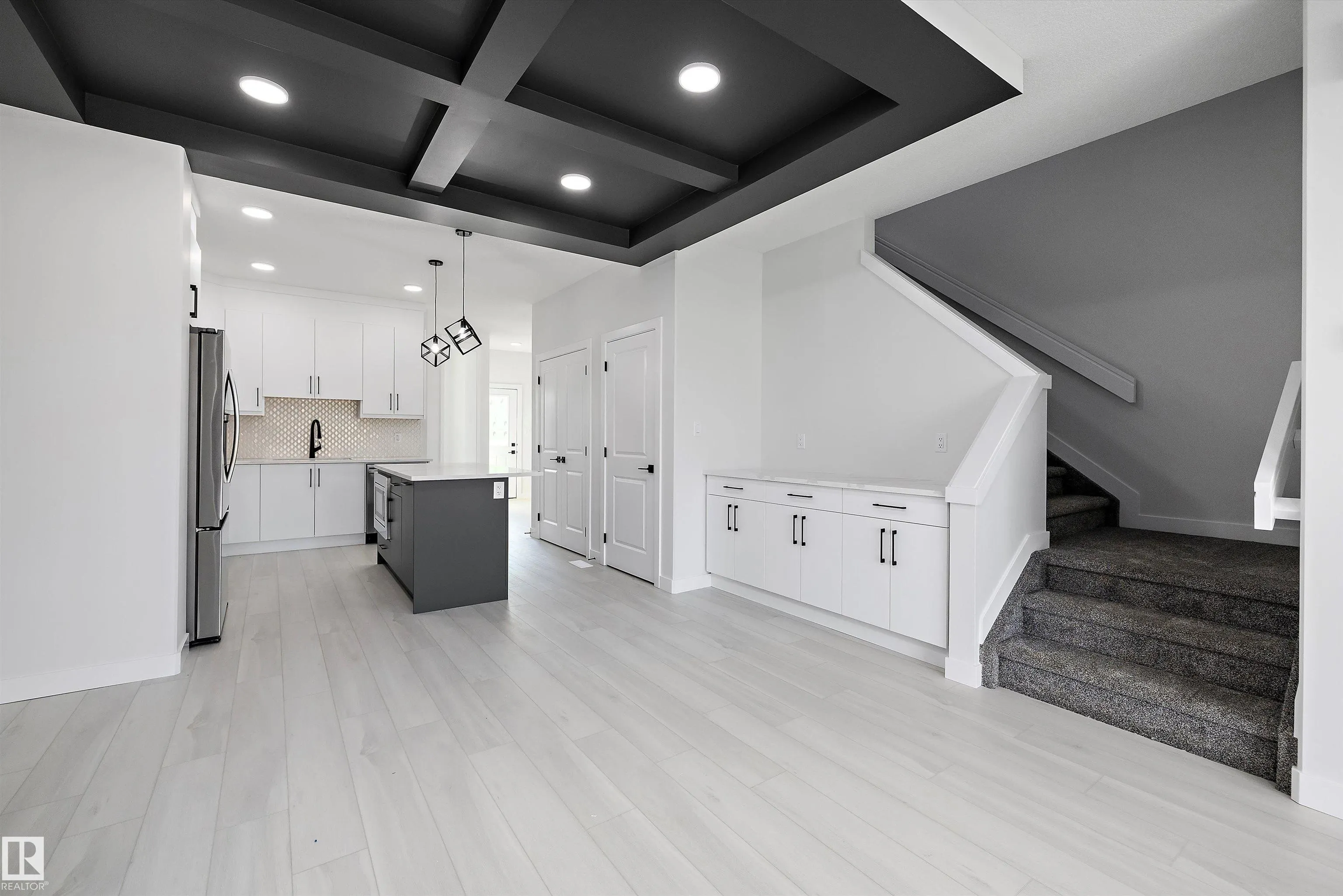 2107 CROSSBILL Lane
