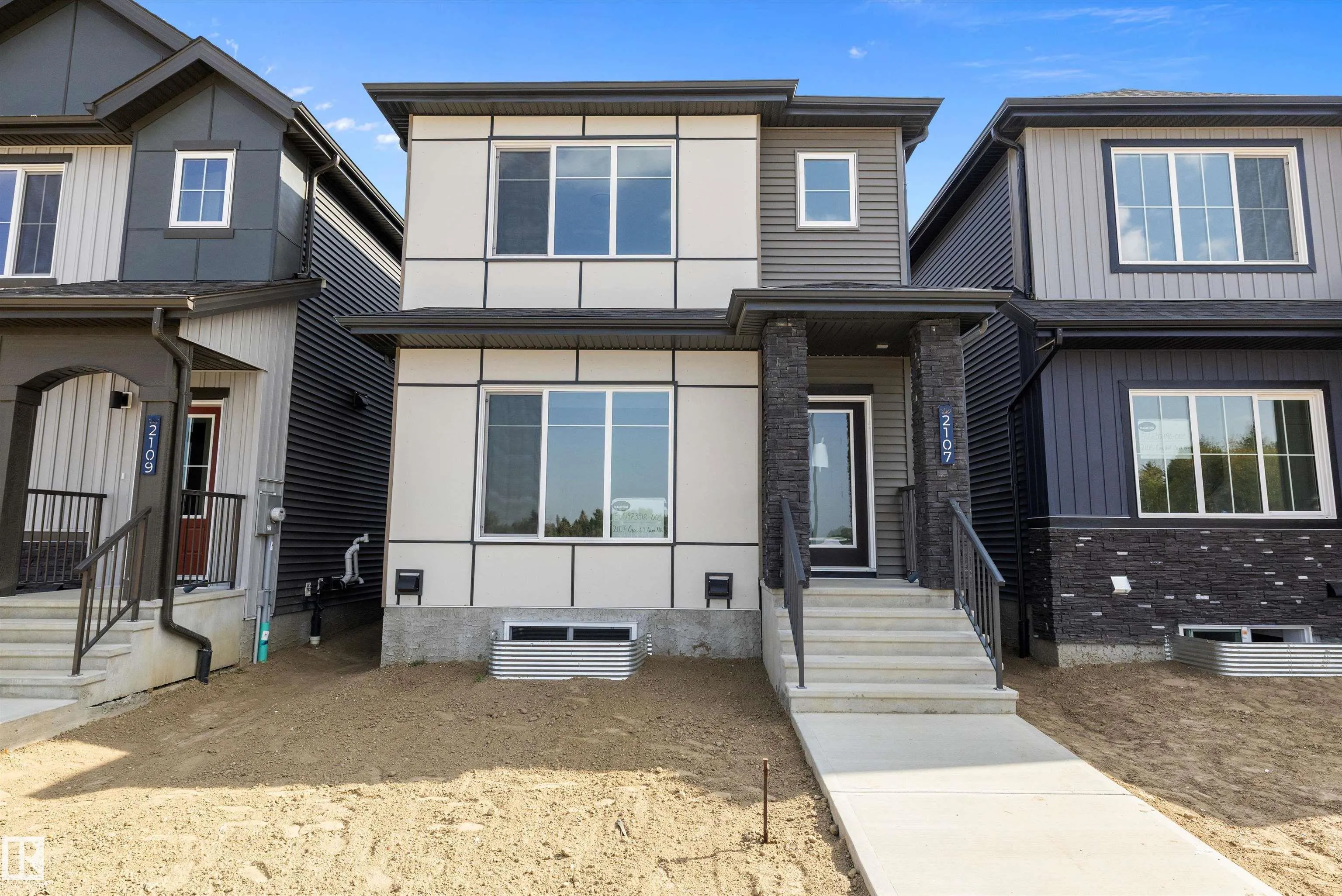 2107 CROSSBILL Lane