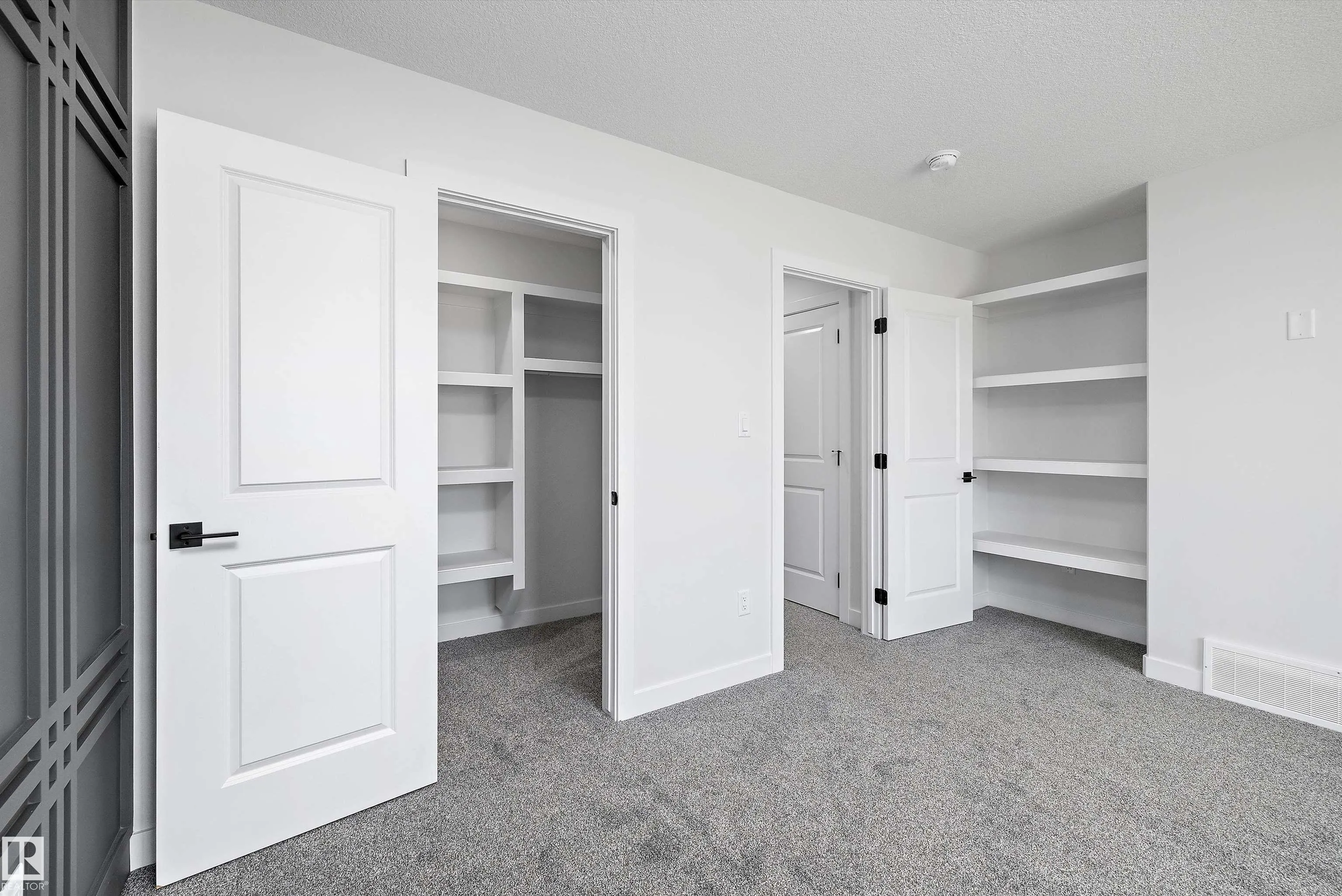 2107 CROSSBILL Lane