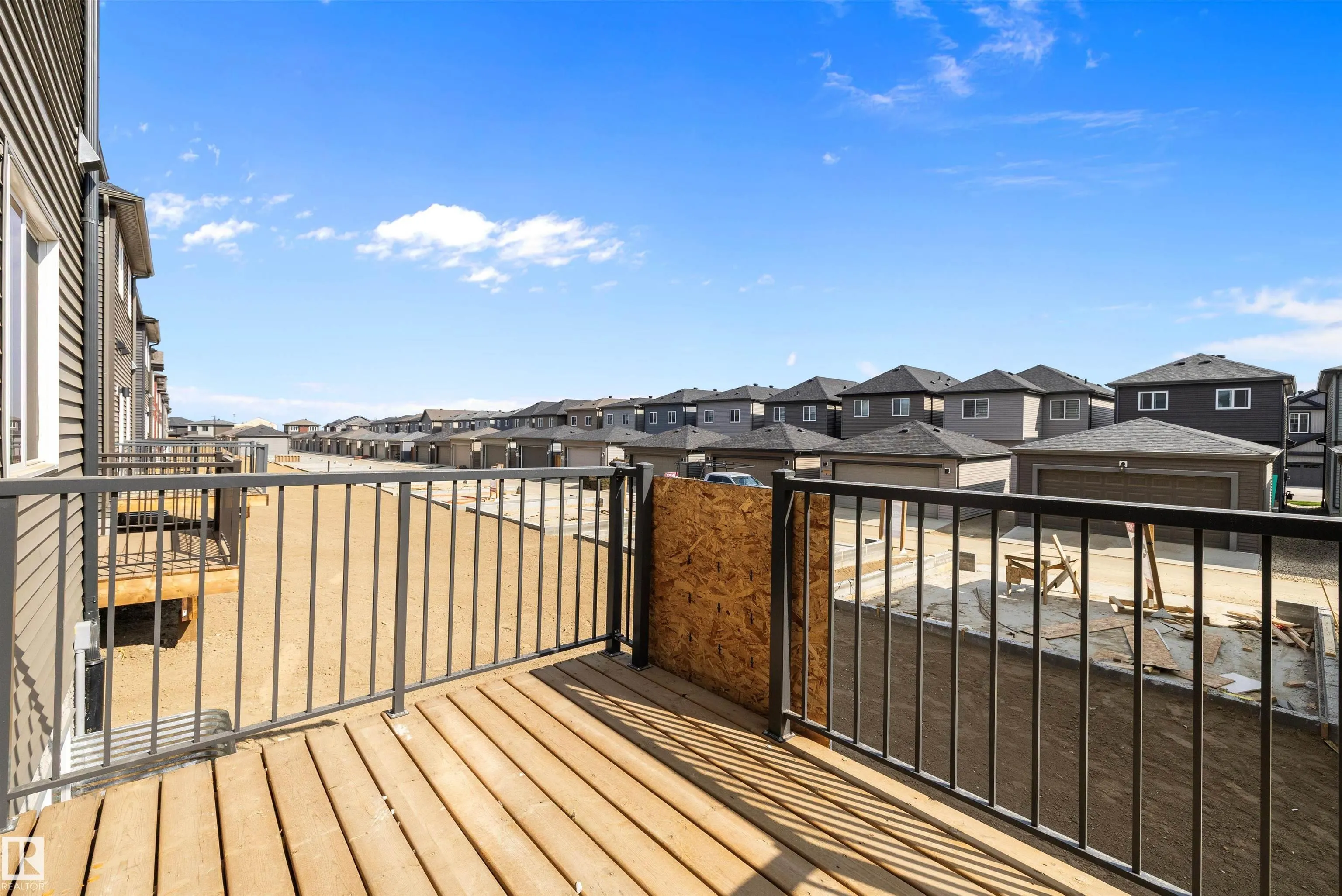 2107 CROSSBILL Lane