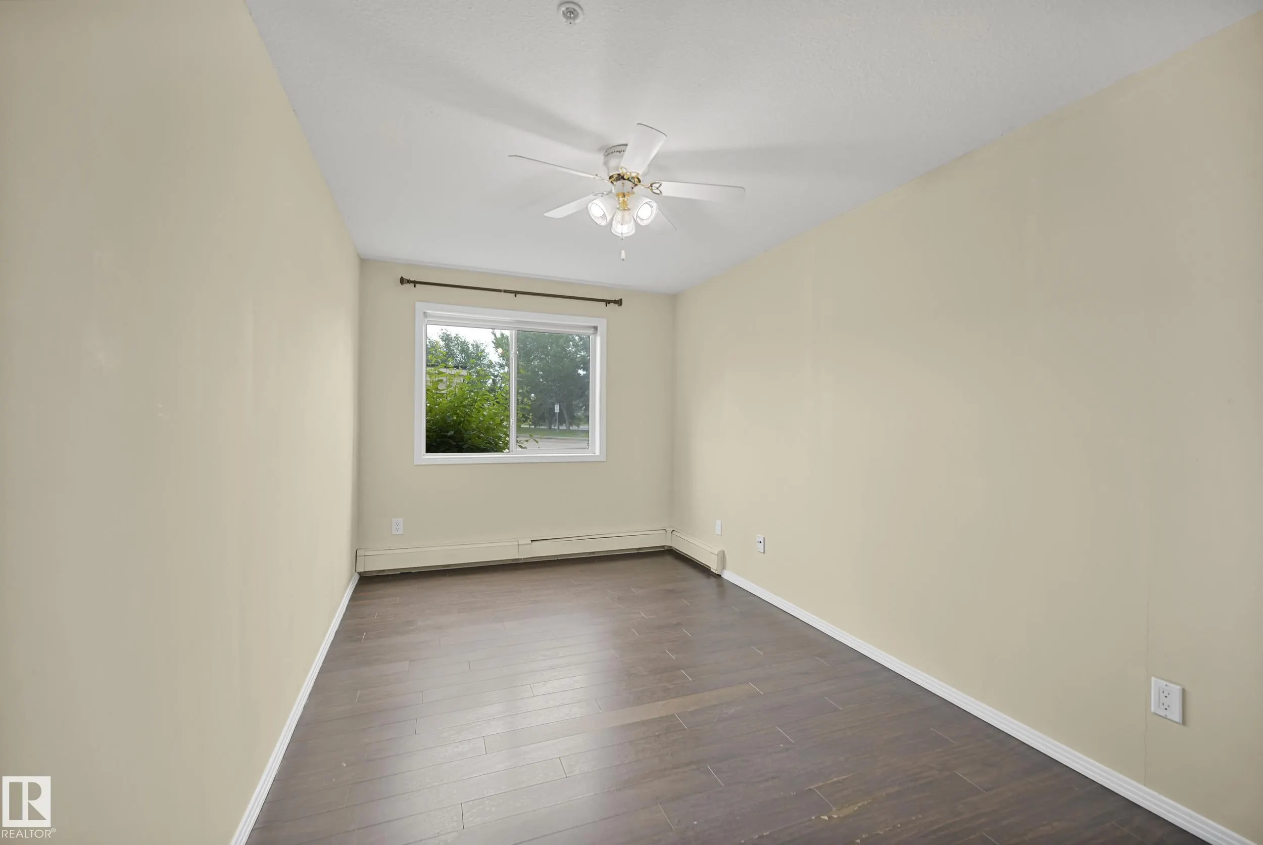 592 HOOKE Road