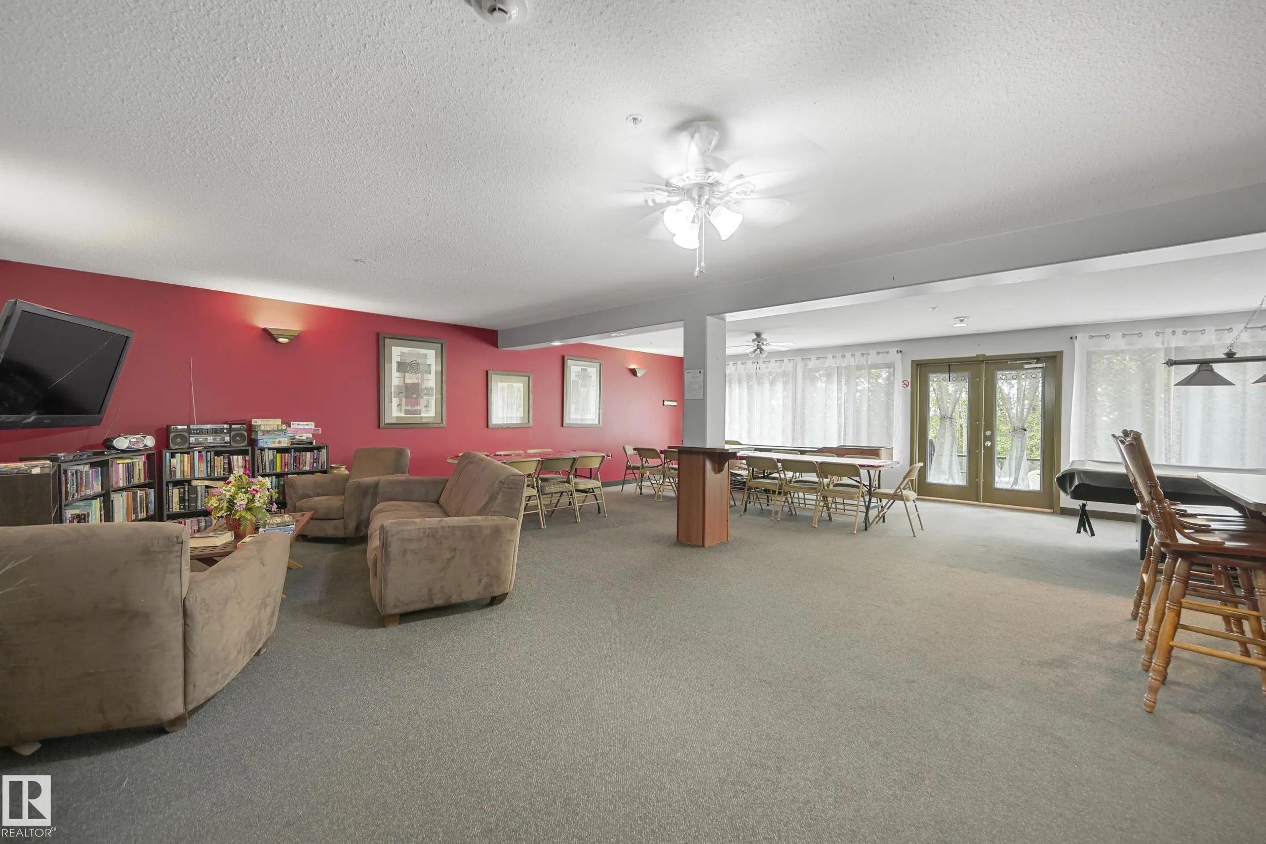592 HOOKE Road