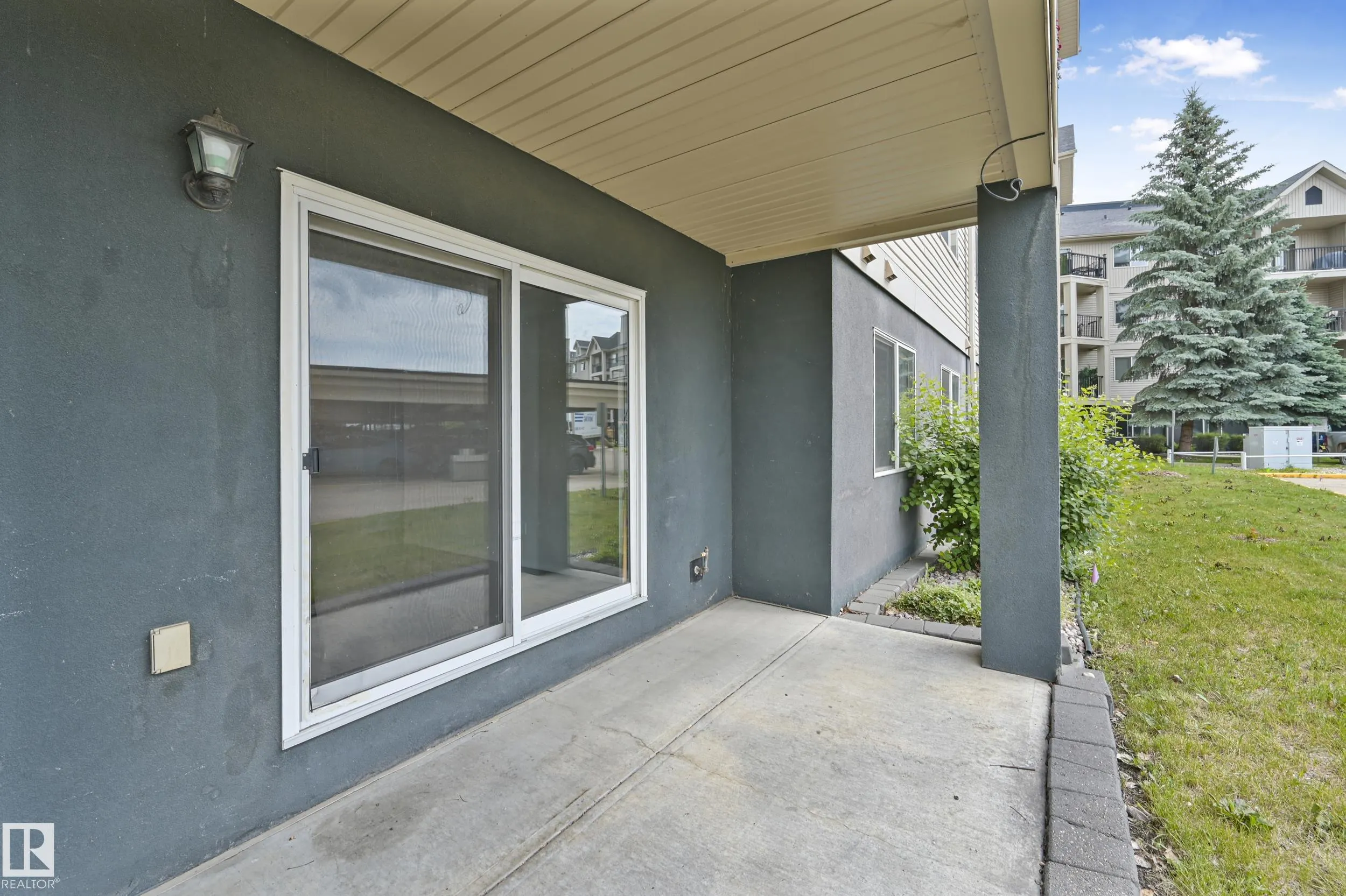 592 HOOKE Road
