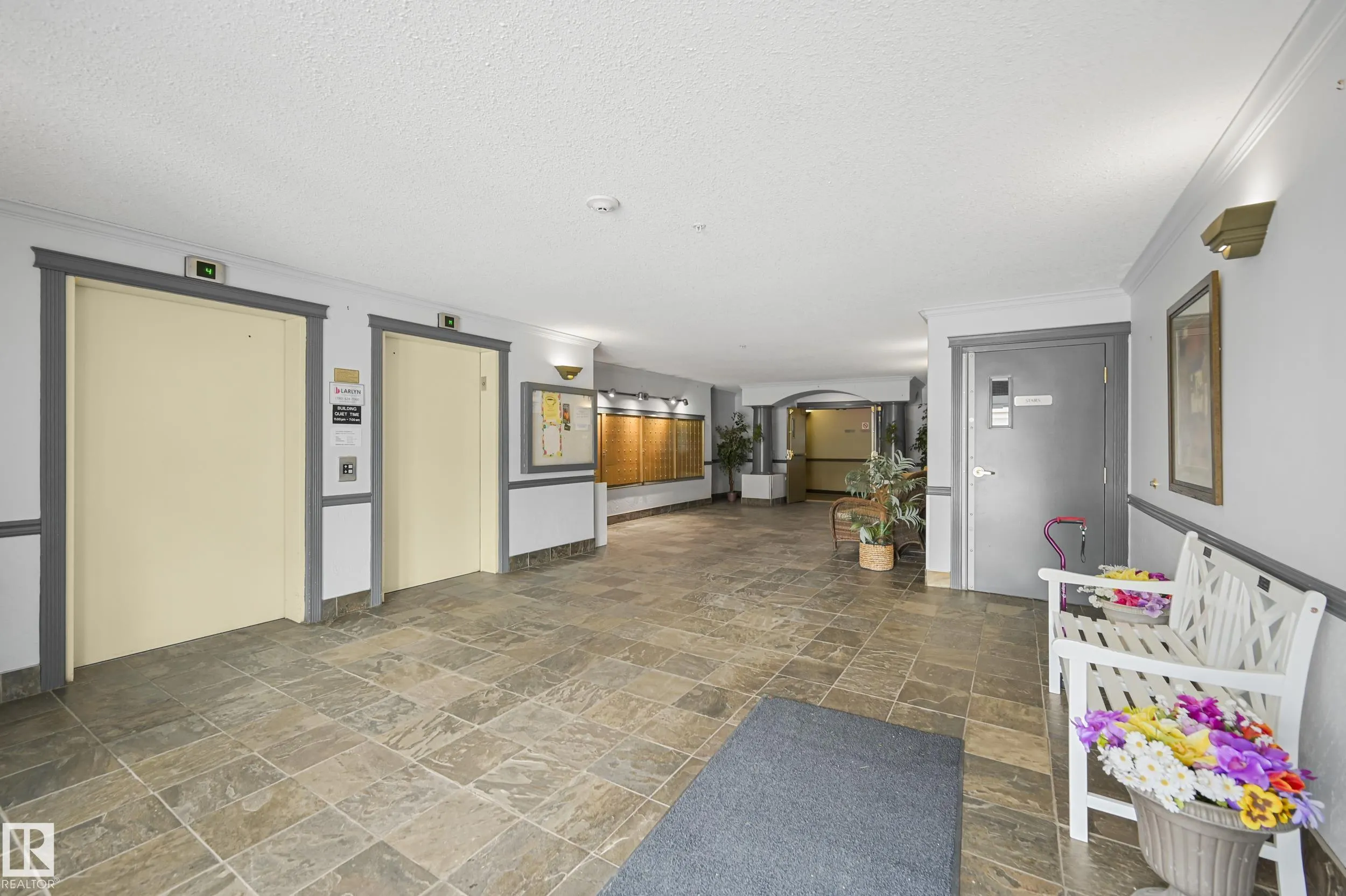 592 HOOKE Road