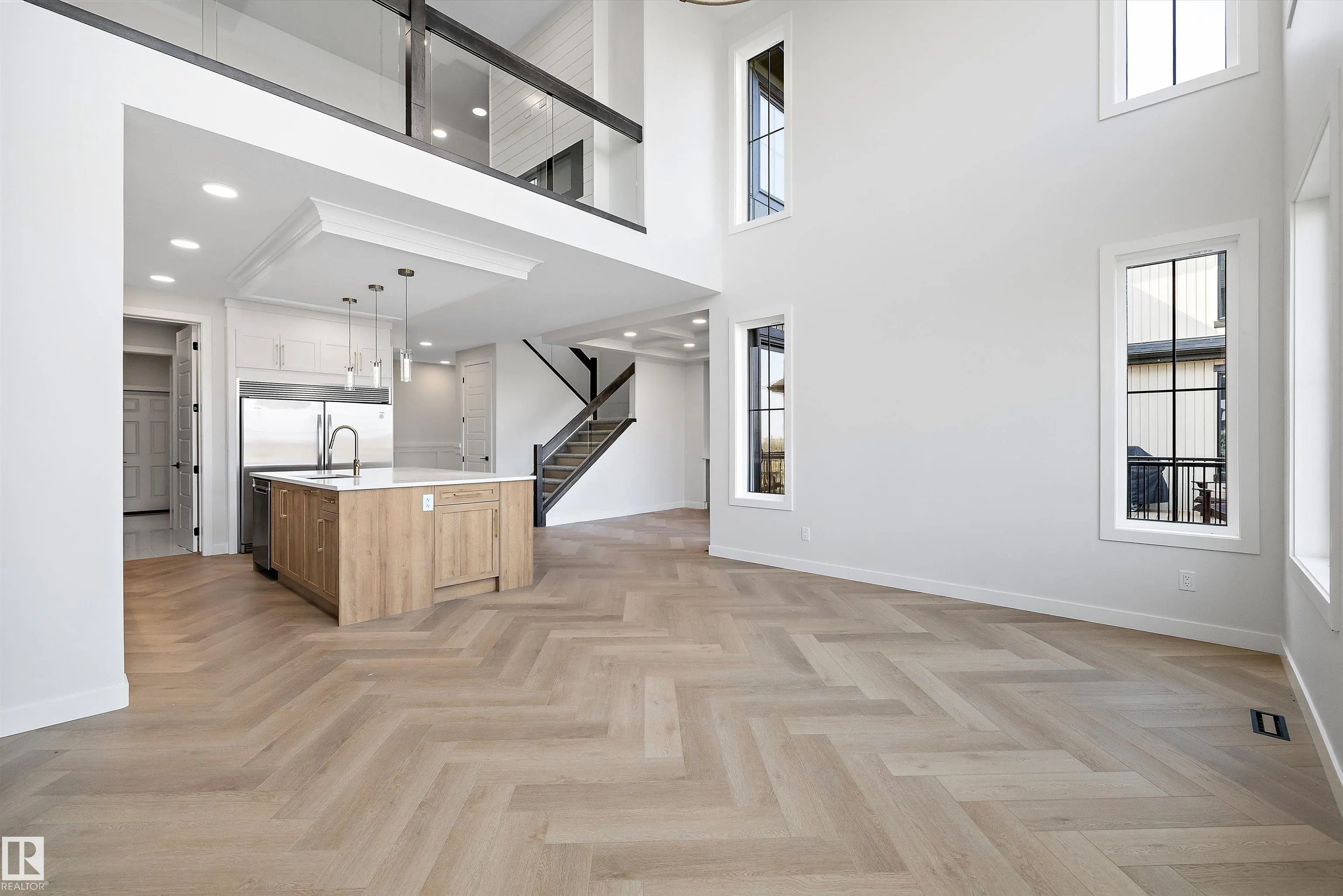 22 CANNES Cove