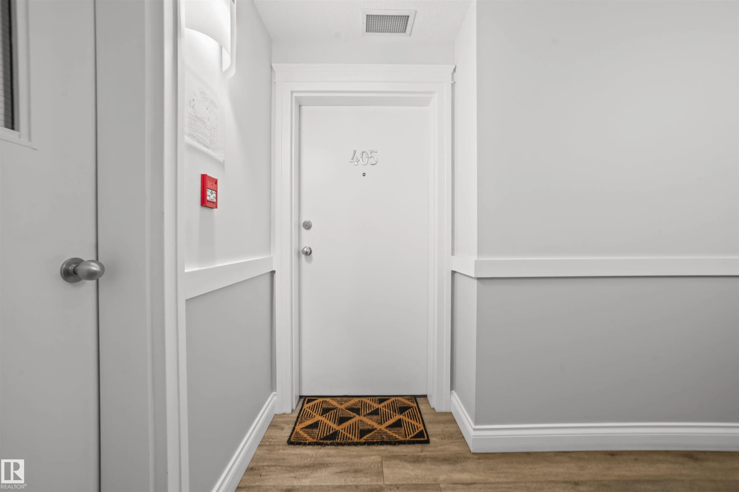 10232 115 St NW