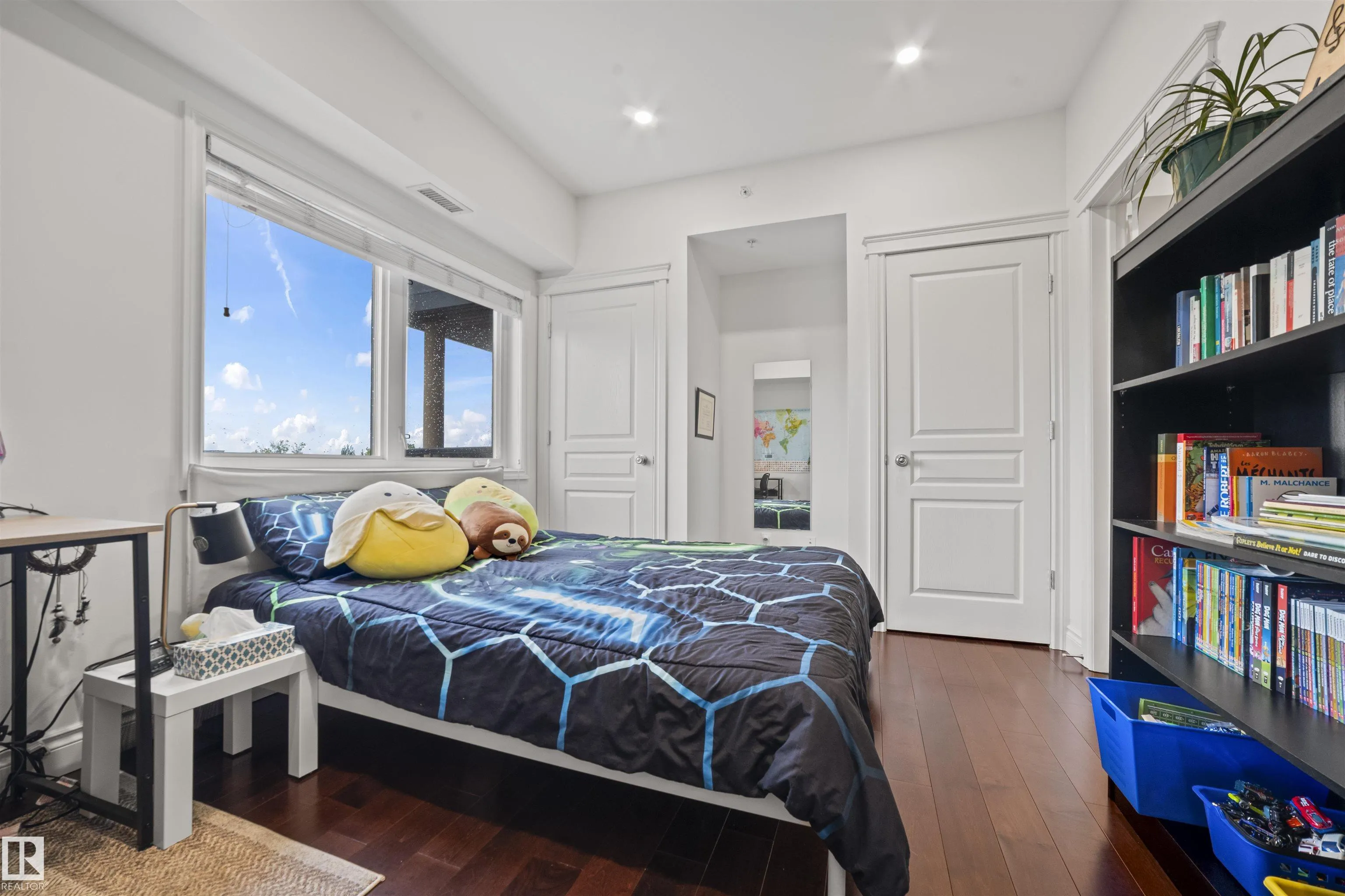 10232 115 St NW