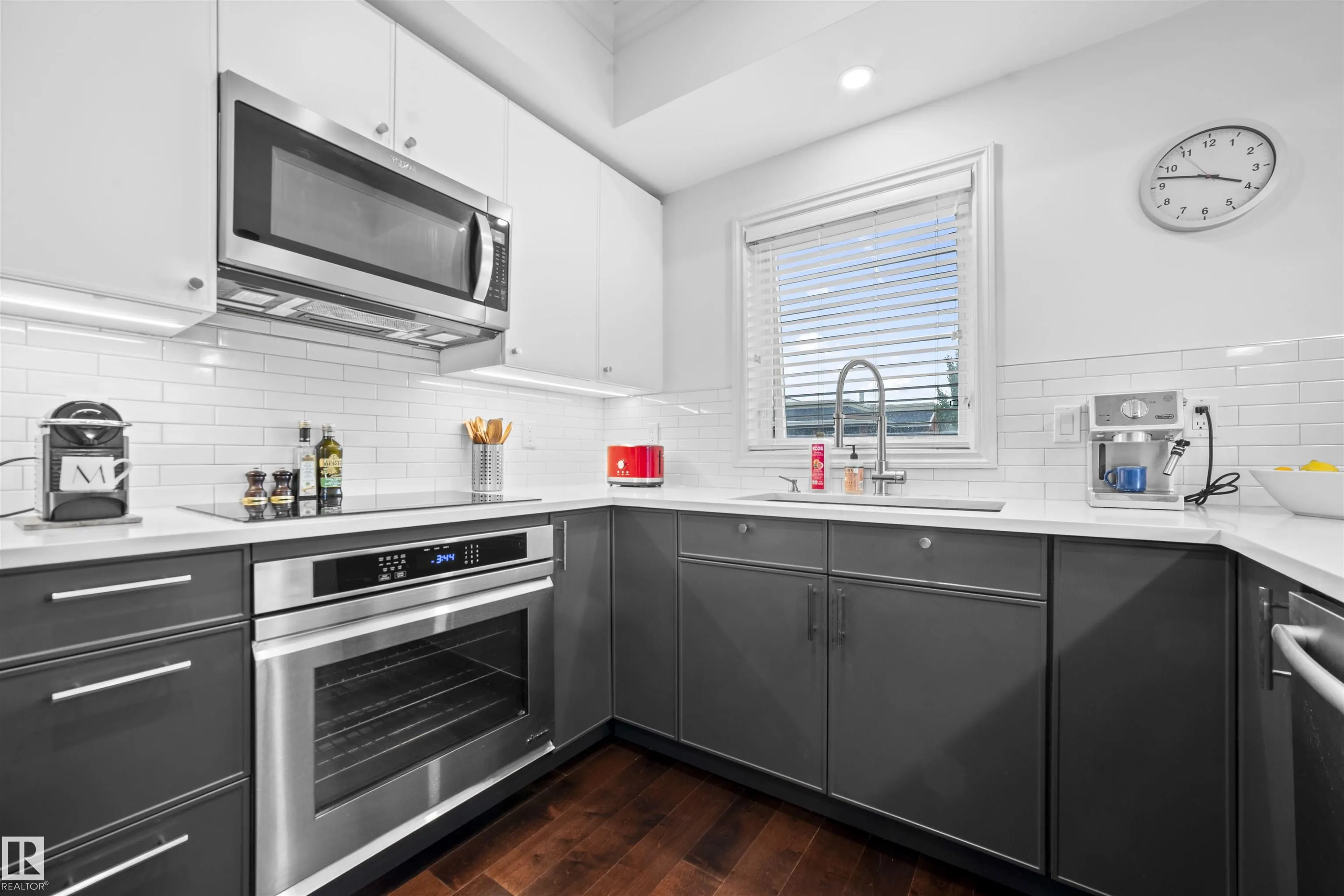 10232 115 St NW