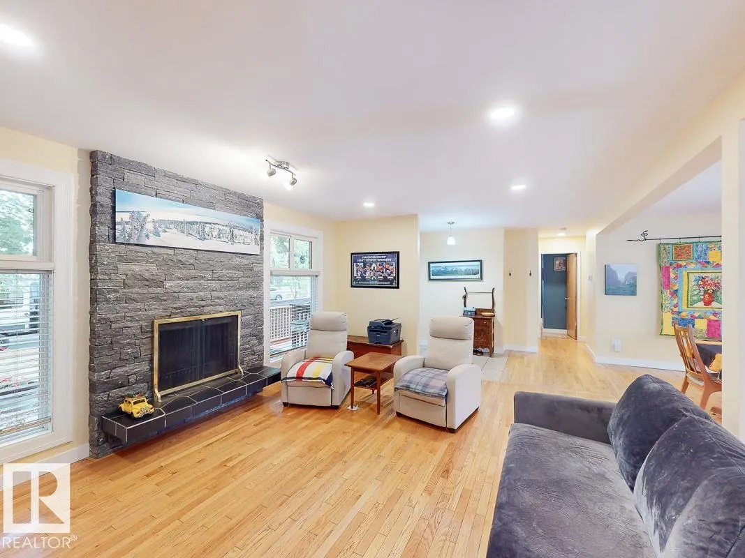 74 Flint Crescent