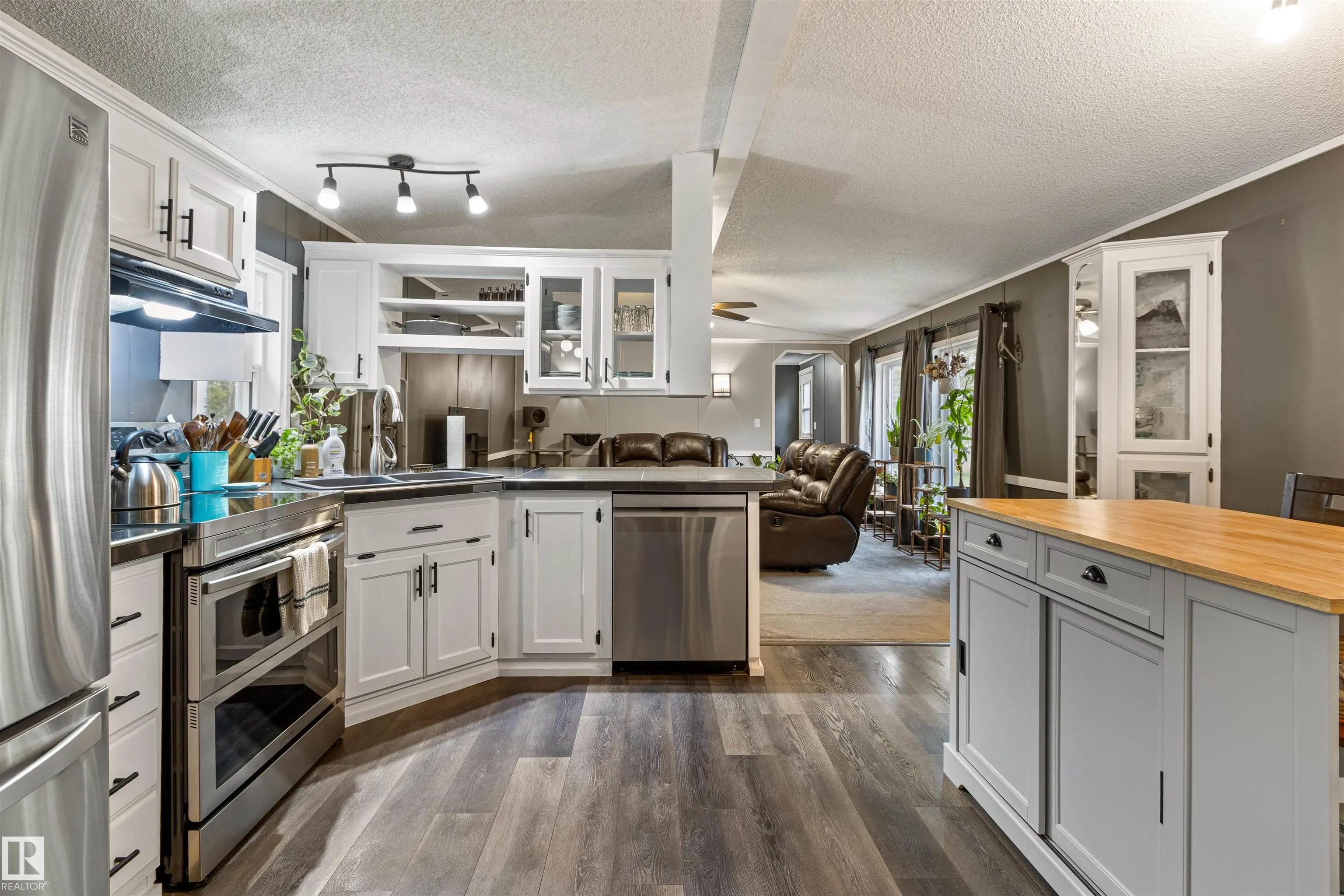 8102 TWP ROAD 494