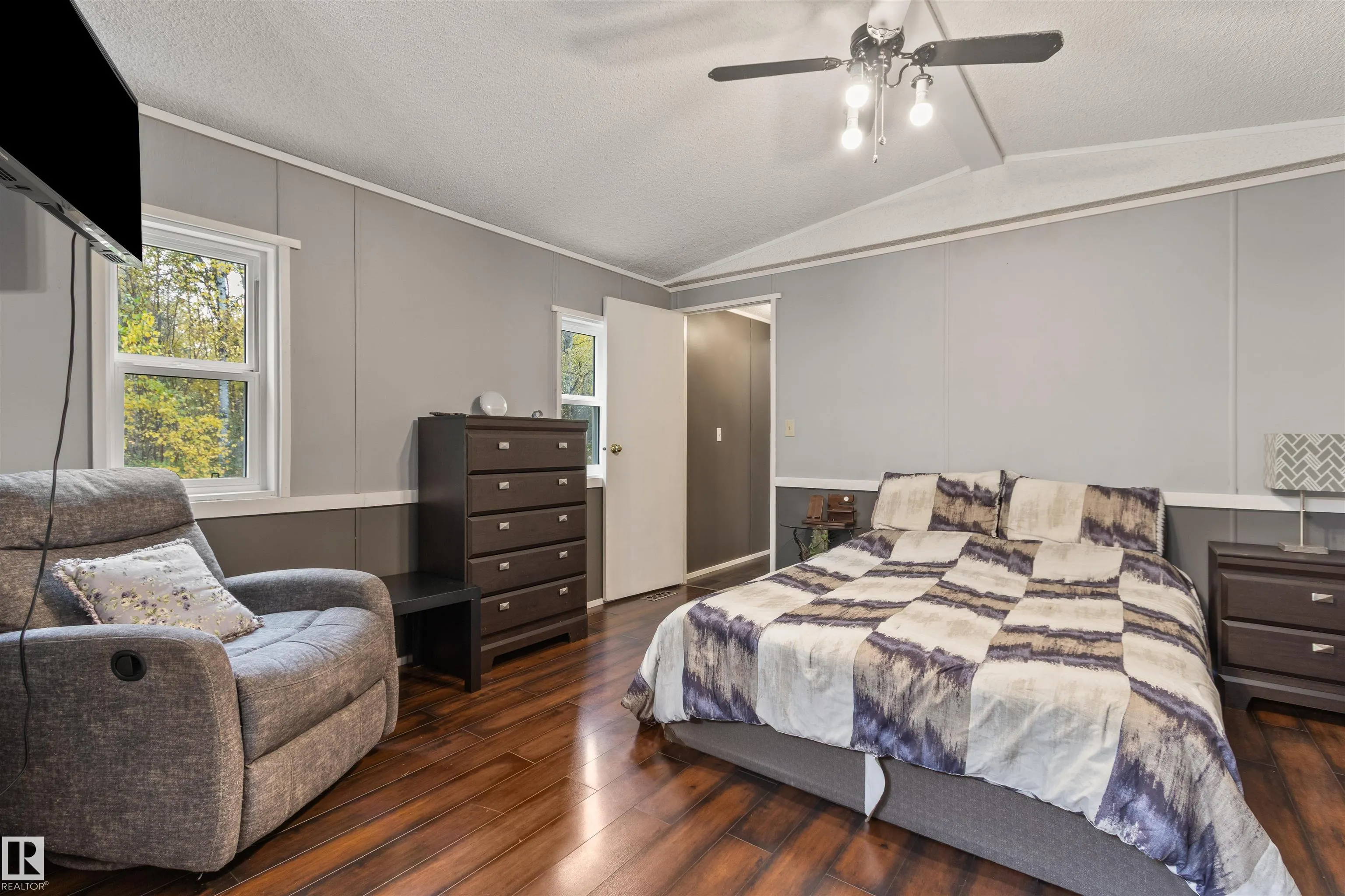 8102 TWP ROAD 494
