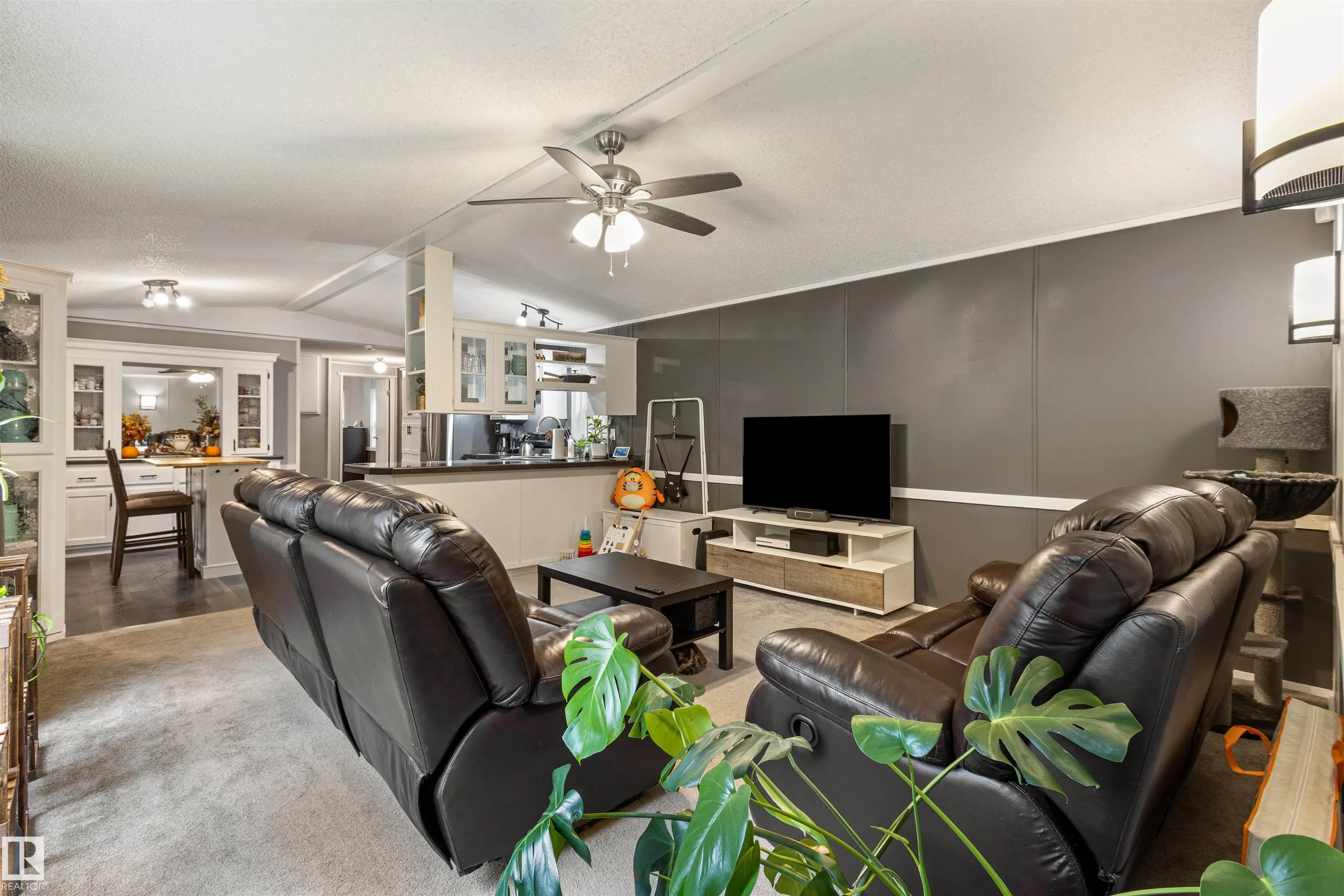8102 TWP ROAD 494