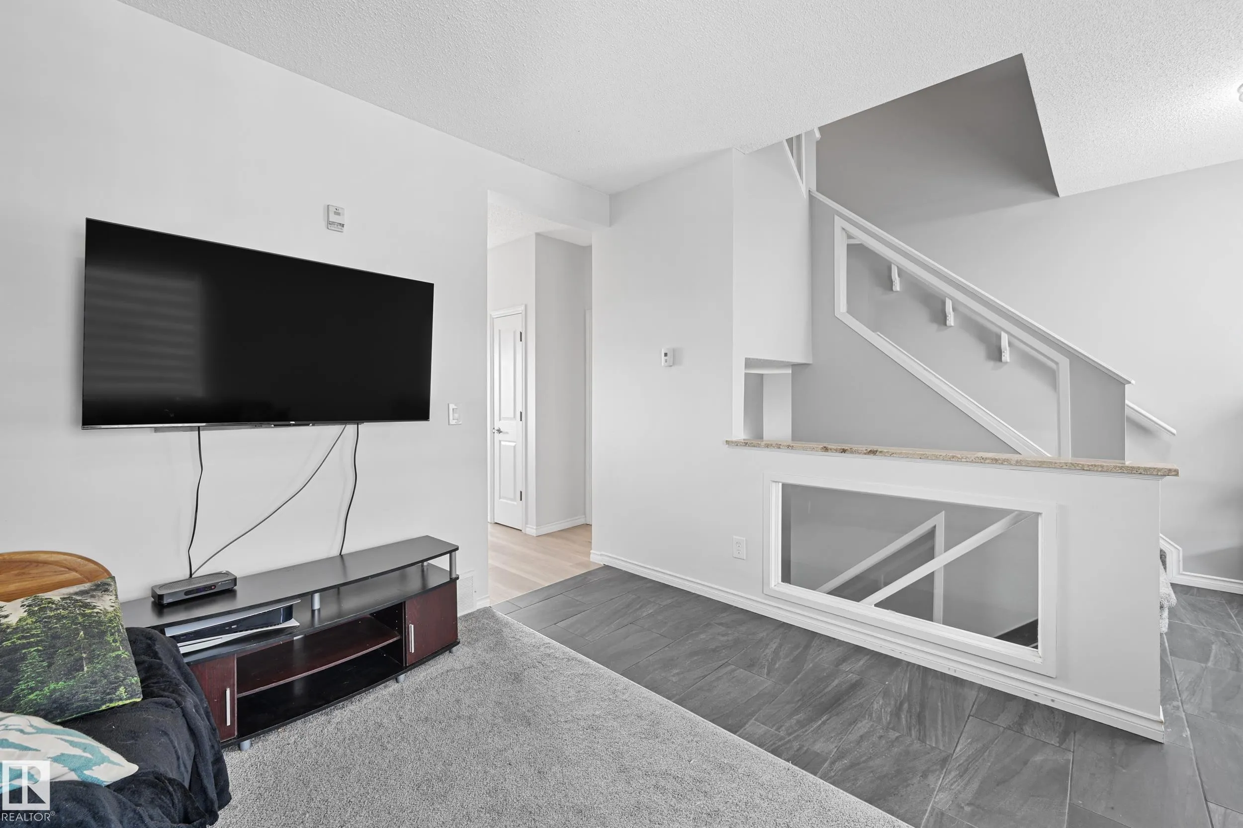 13825 155 AVE