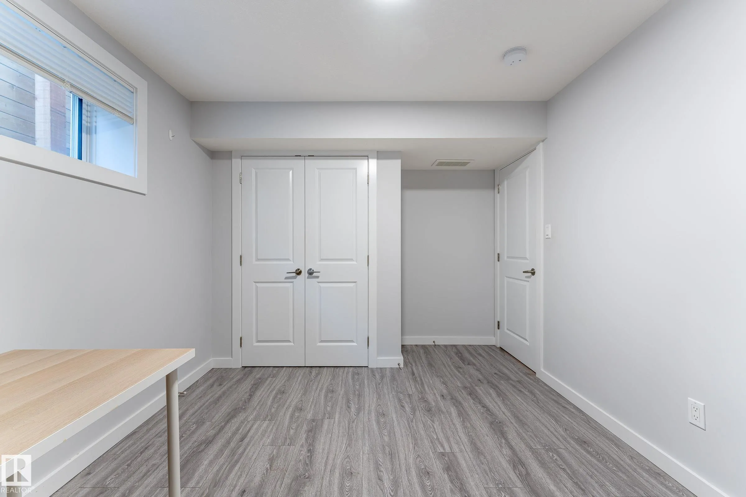 2402 KELLY CIRCLE