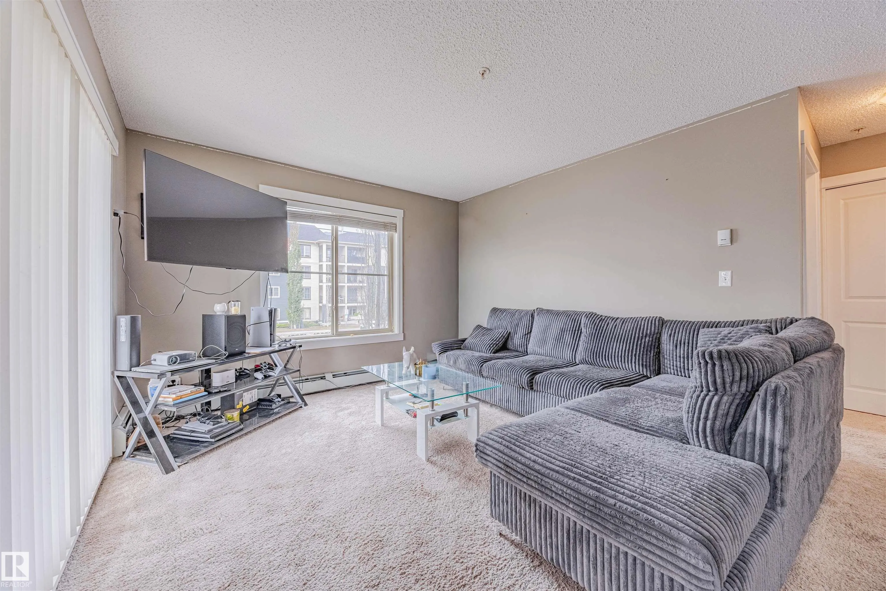 5816 MULLEN Place