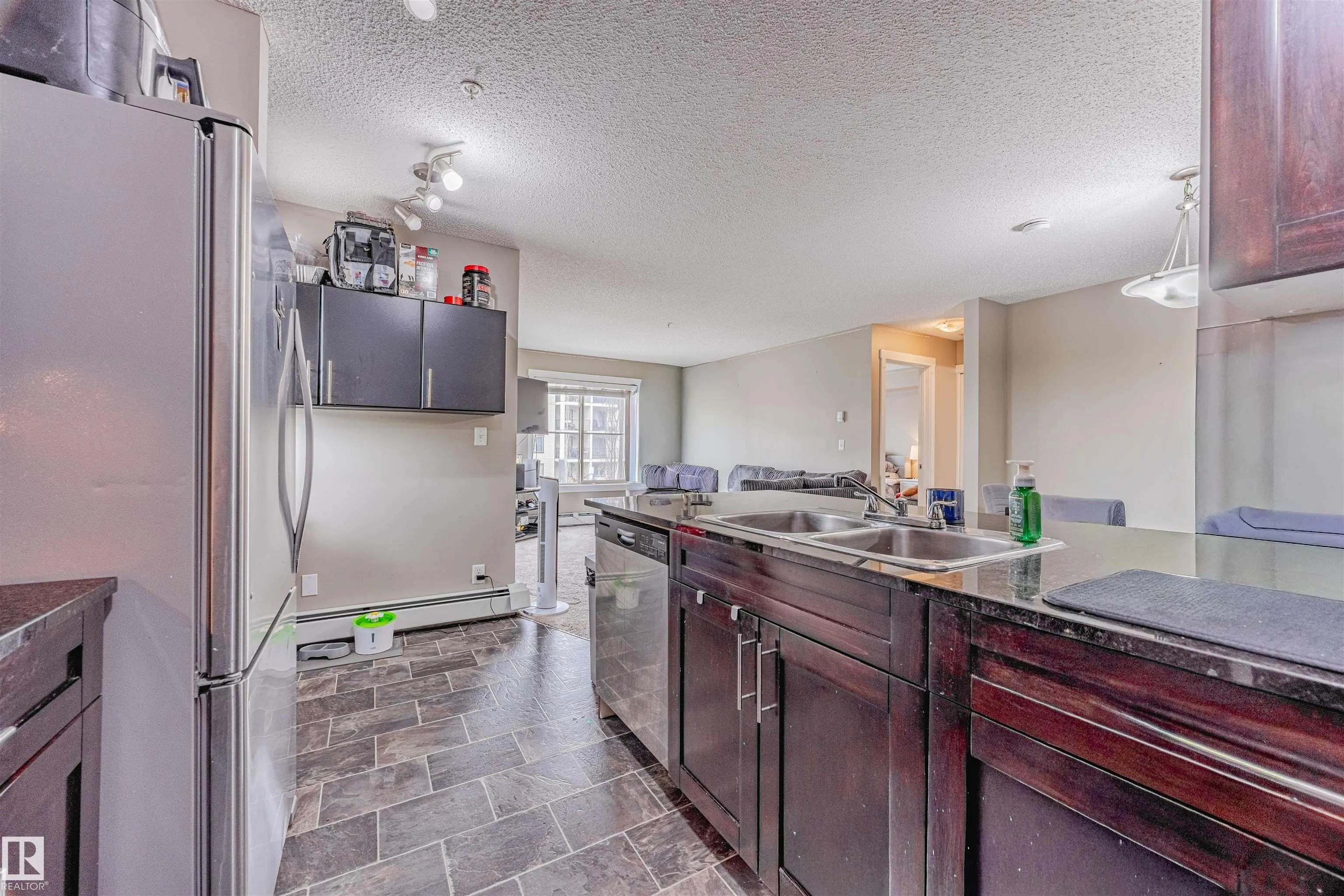 5816 MULLEN Place