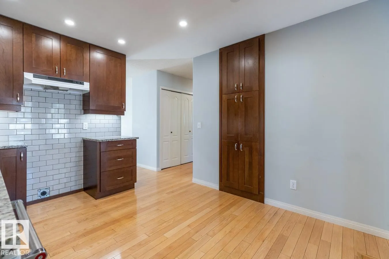 935 YOUVILLE Drive