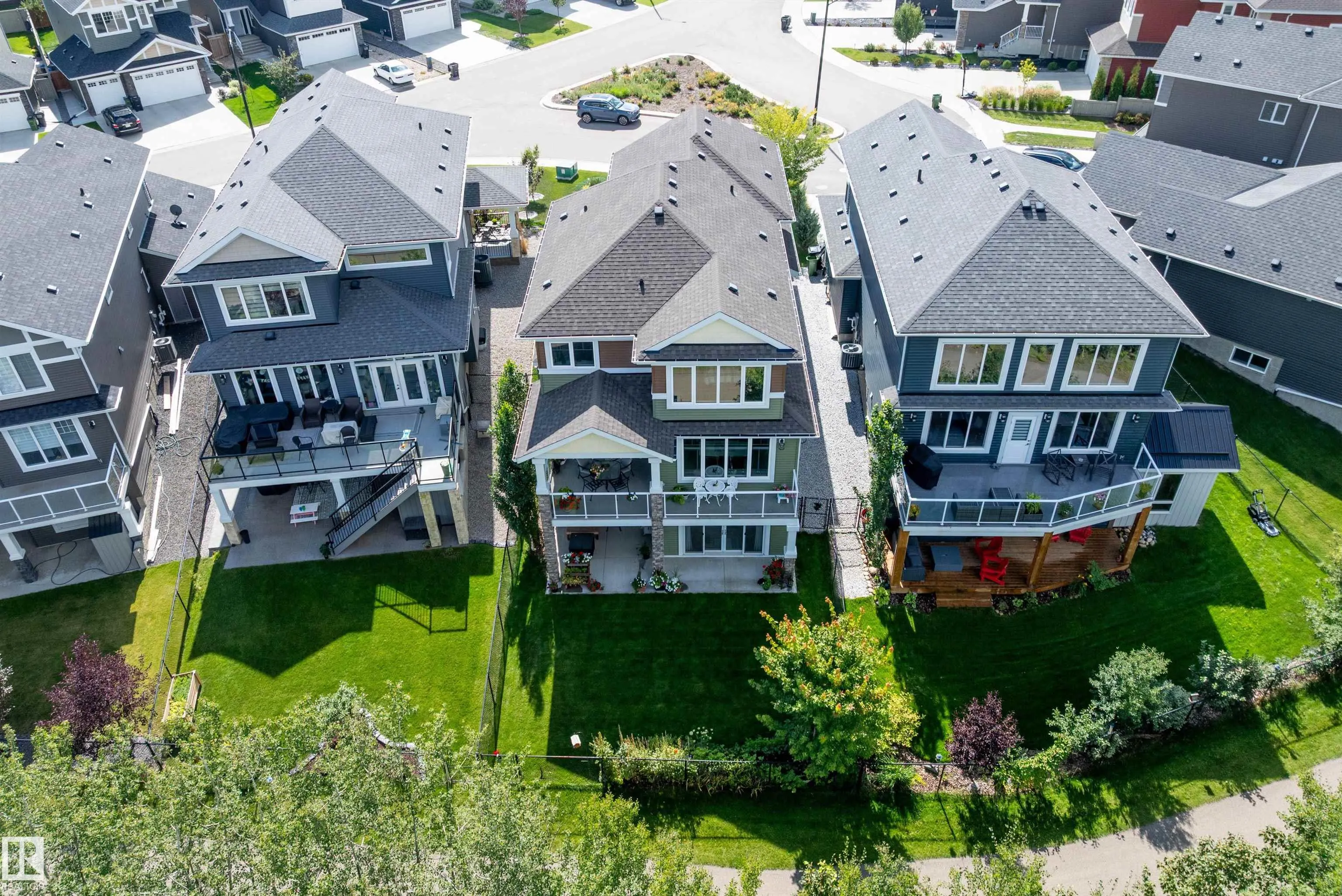 1756 TANAGER Close