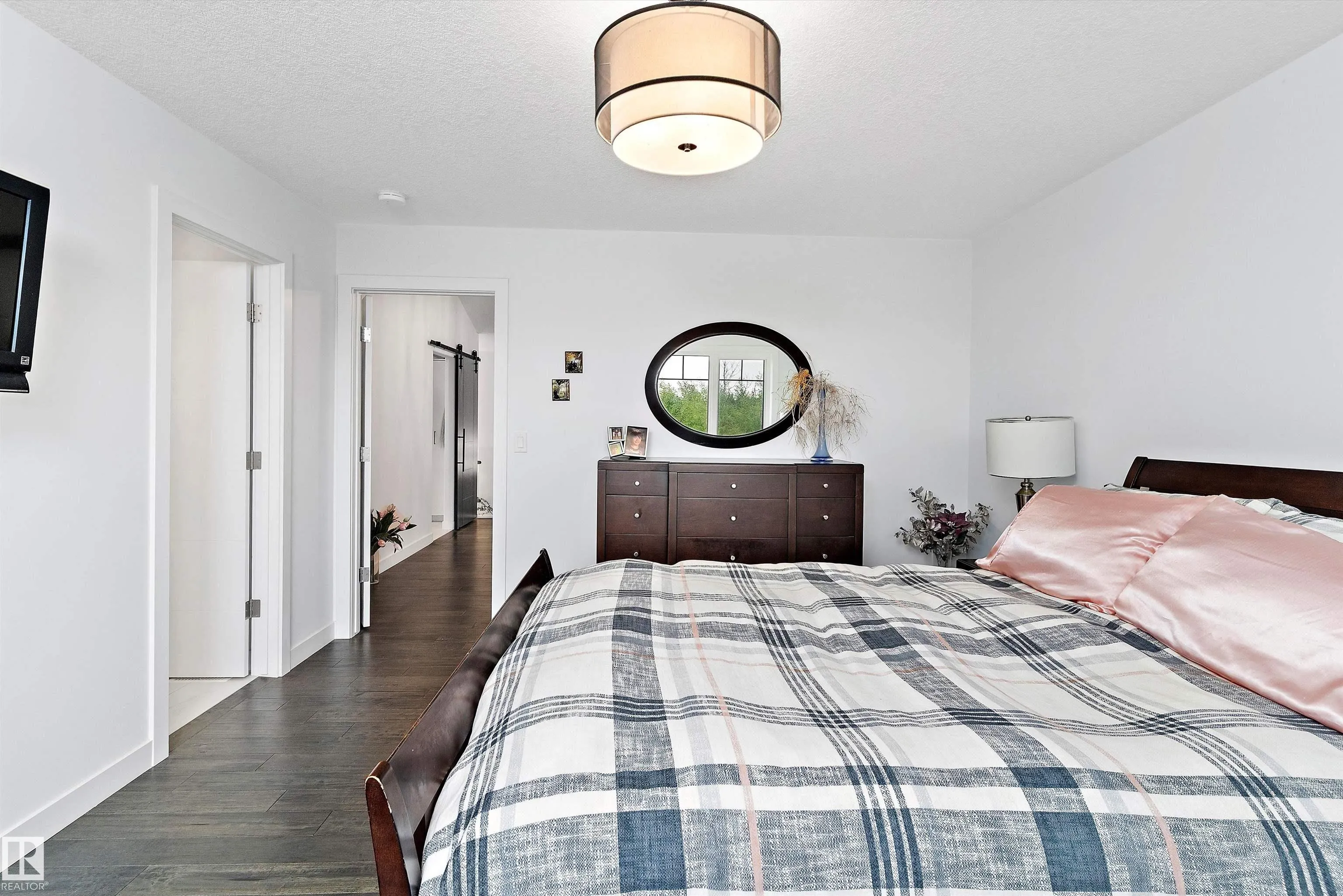 1756 TANAGER Close