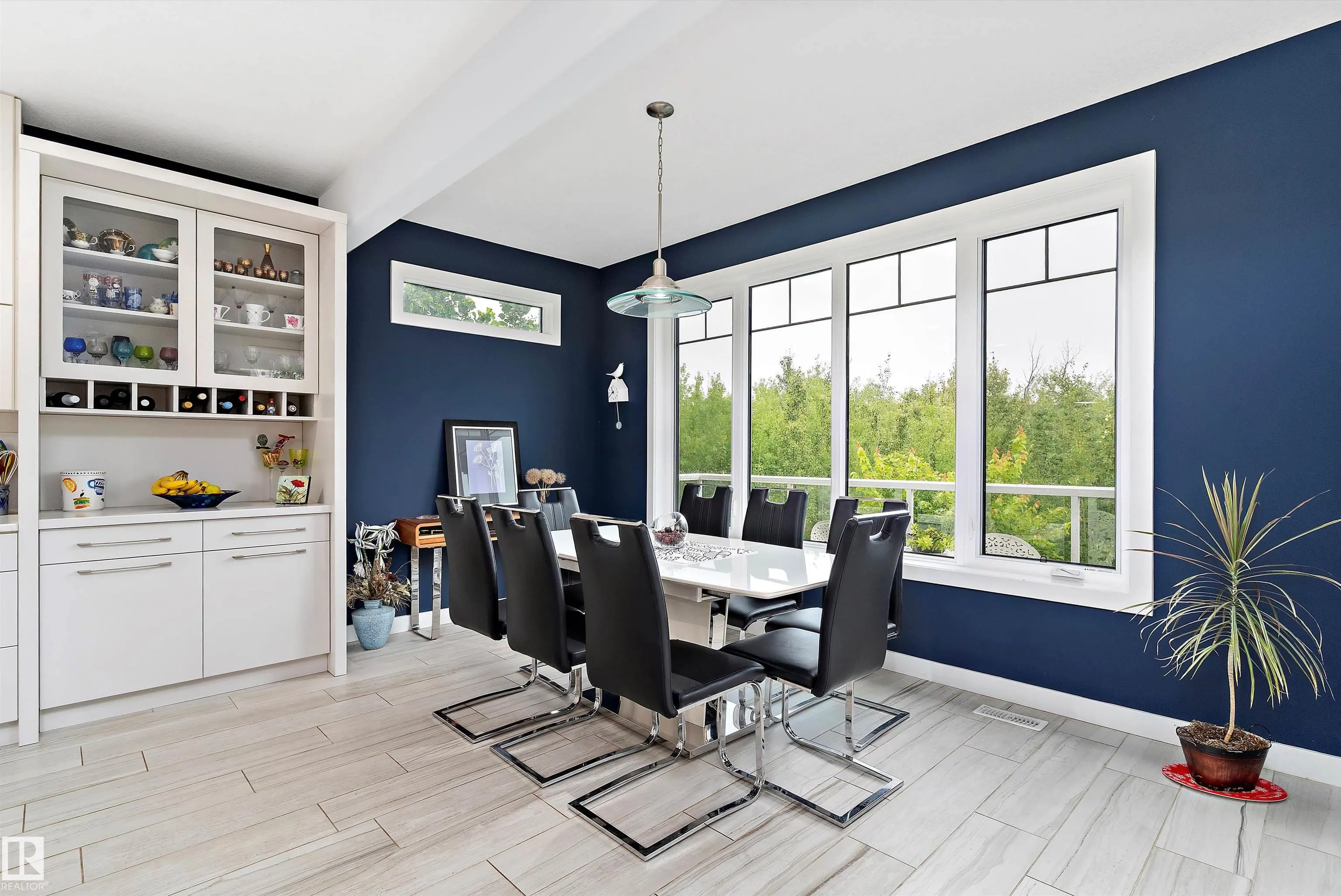 1756 TANAGER Close