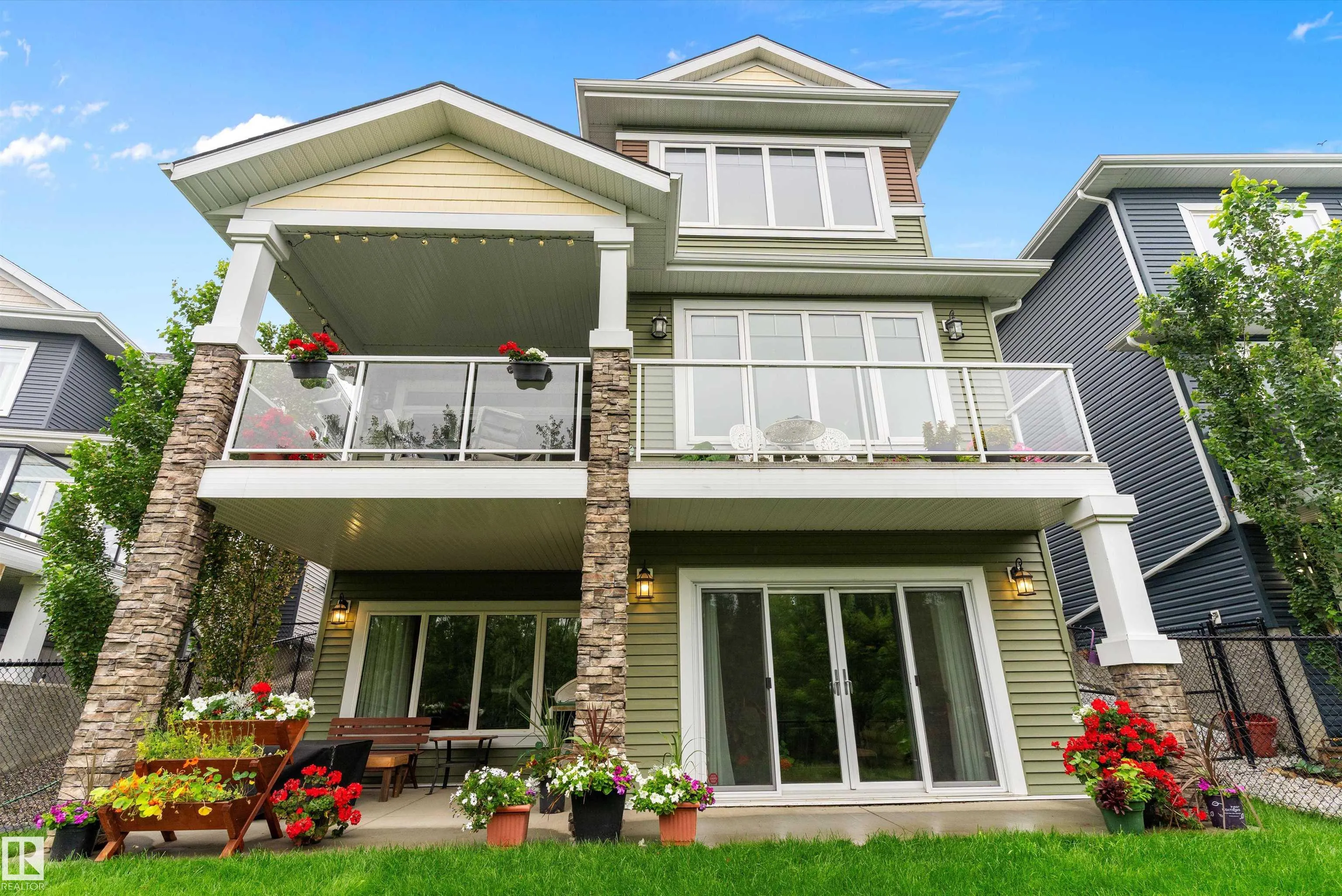 1756 TANAGER Close