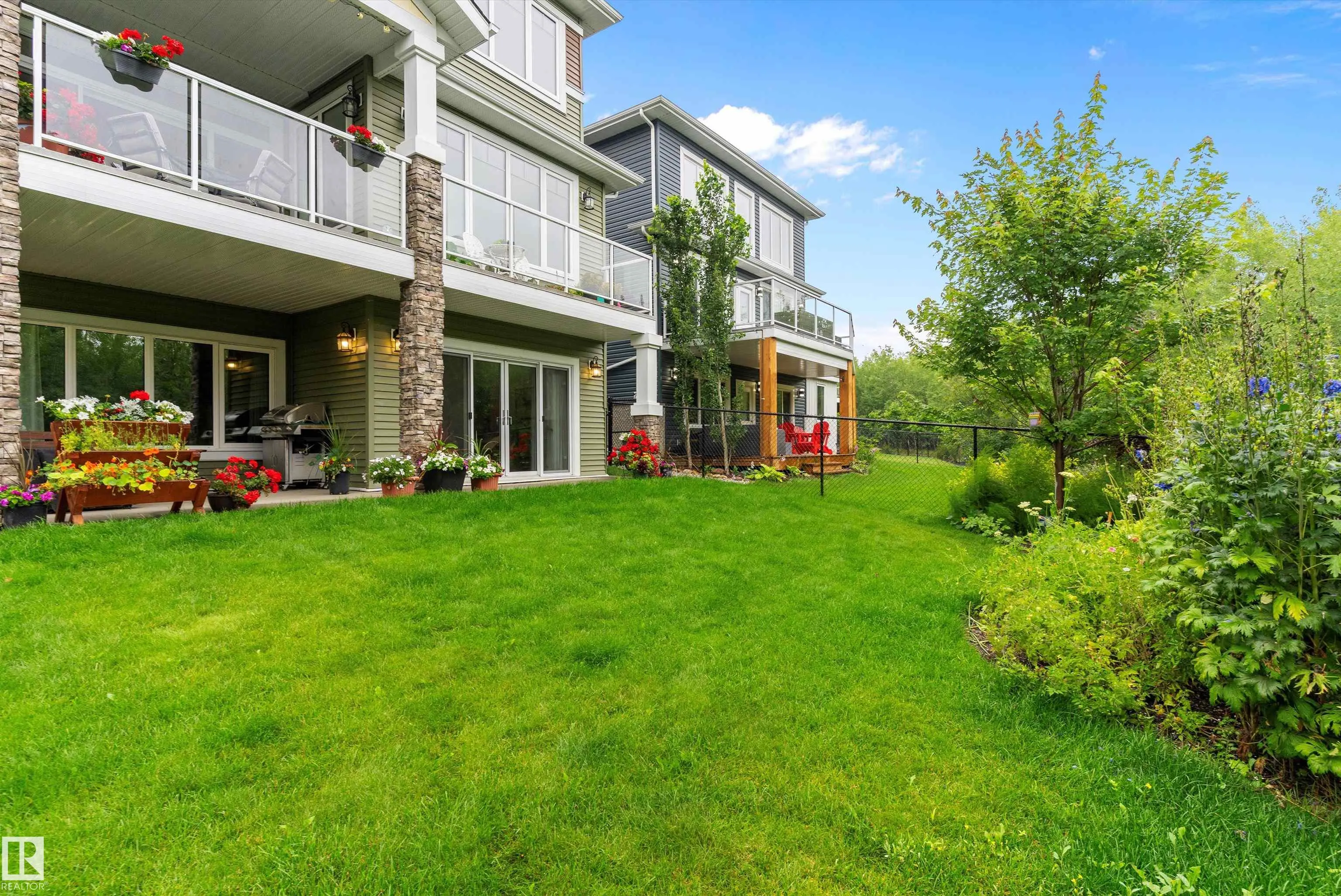 1756 TANAGER Close