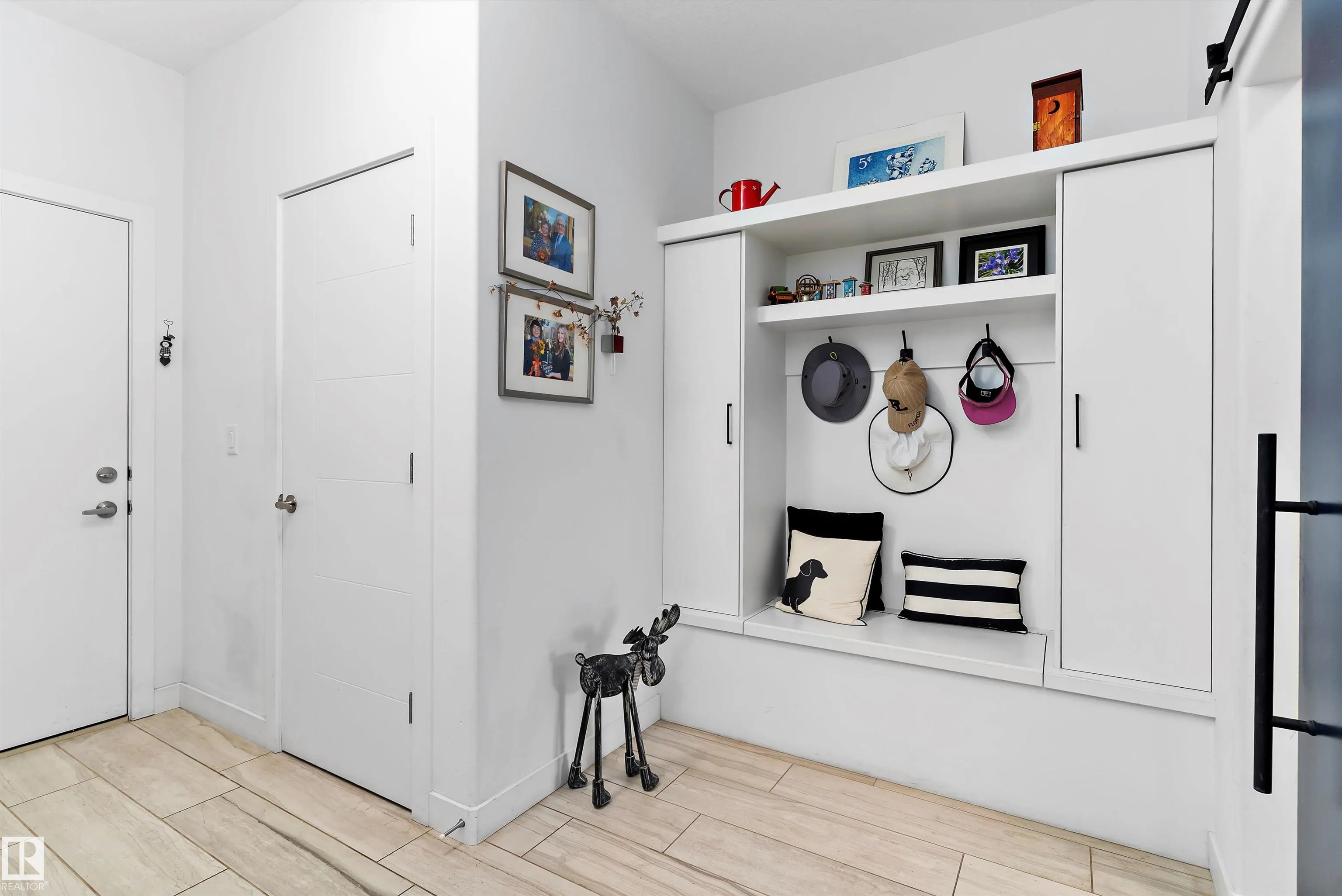 1756 TANAGER Close