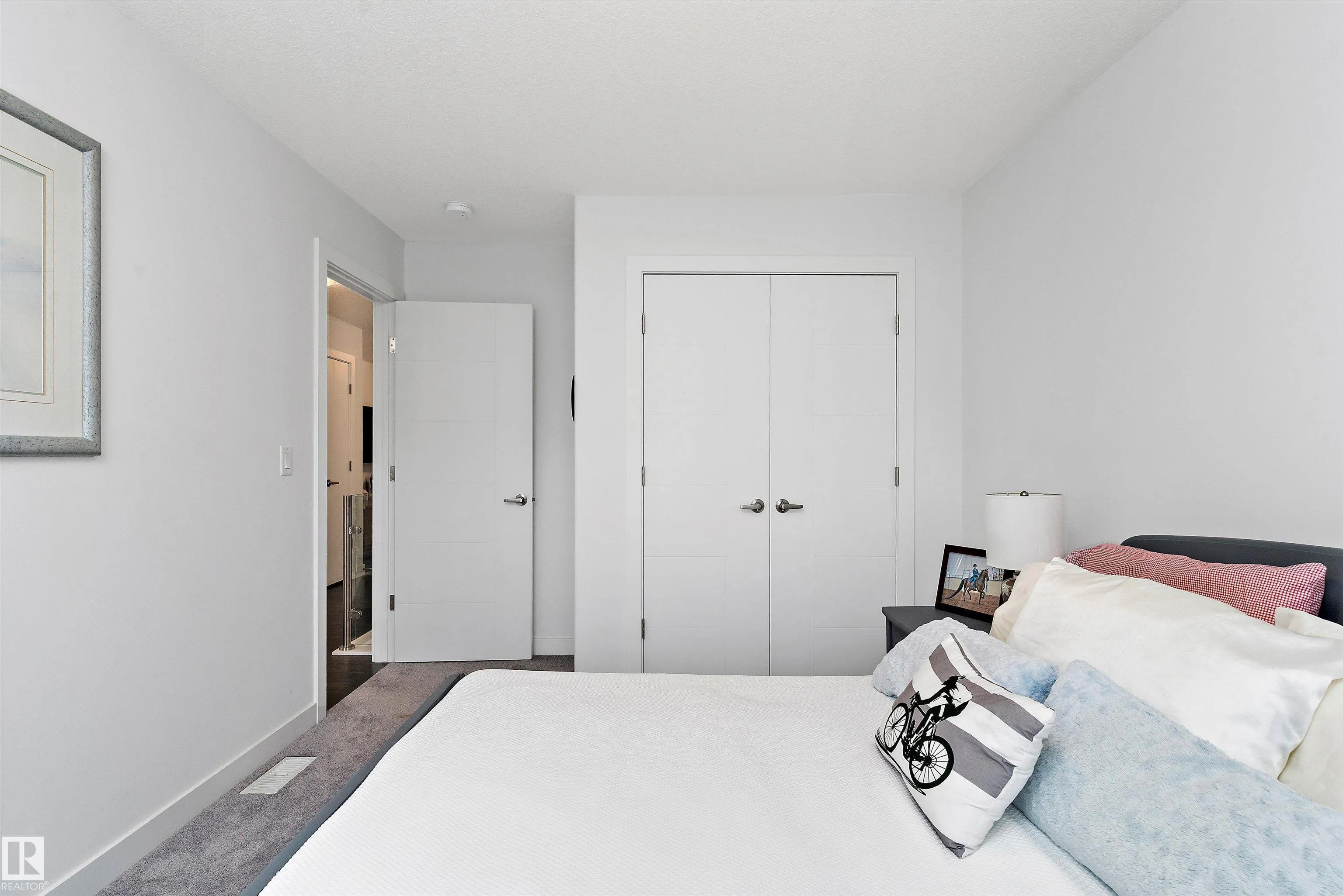 1756 TANAGER Close