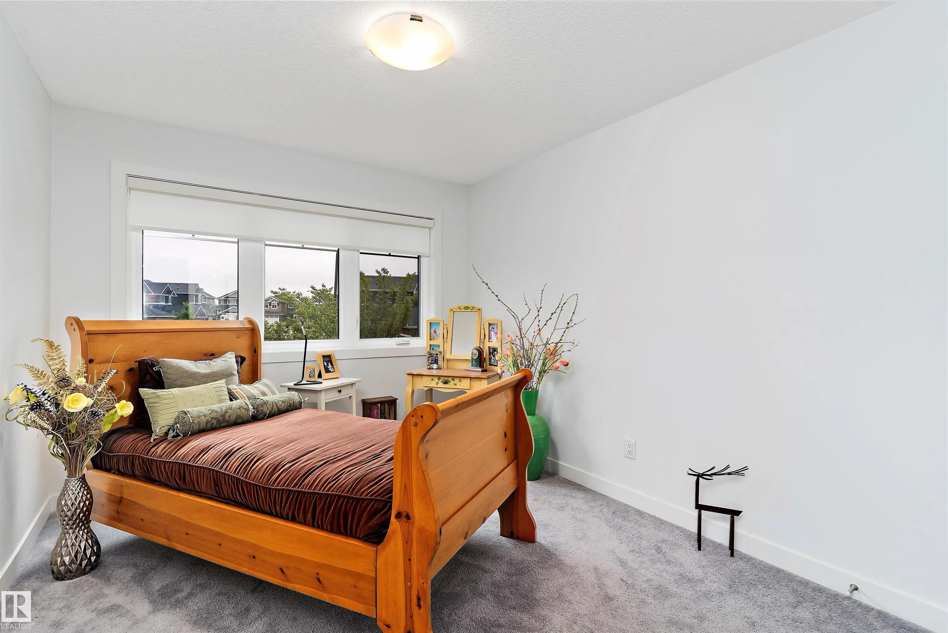 1756 TANAGER Close