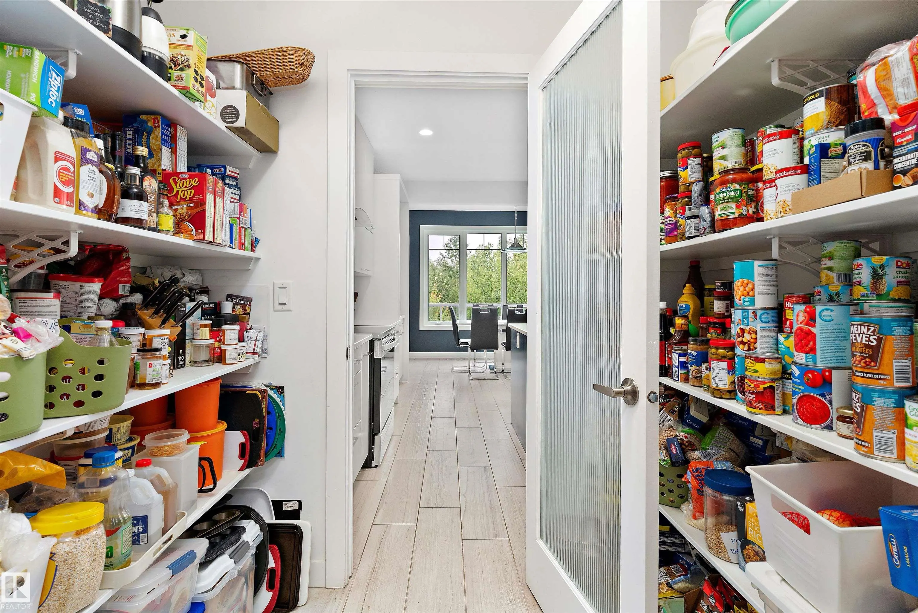 1756 TANAGER Close