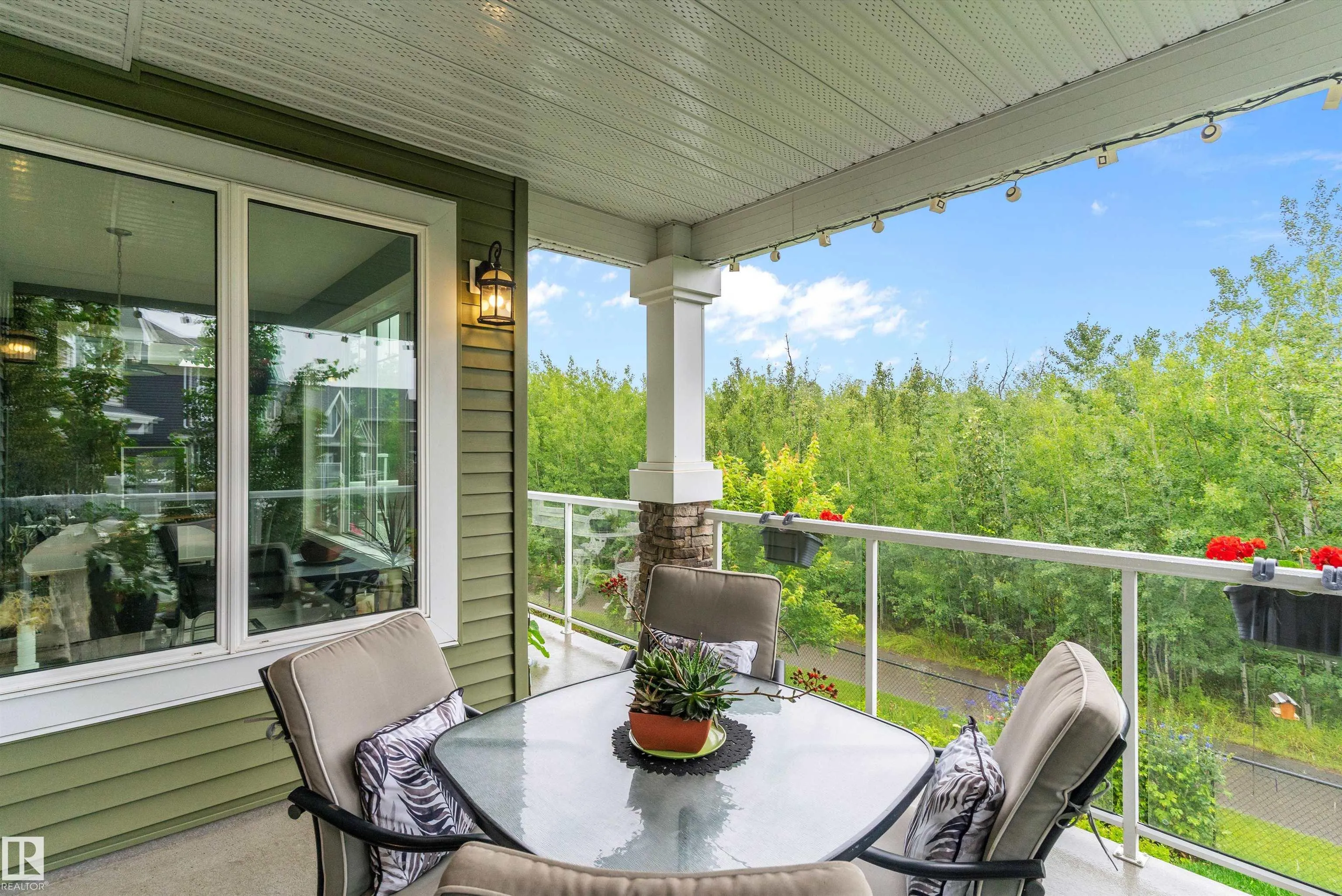 1756 TANAGER Close
