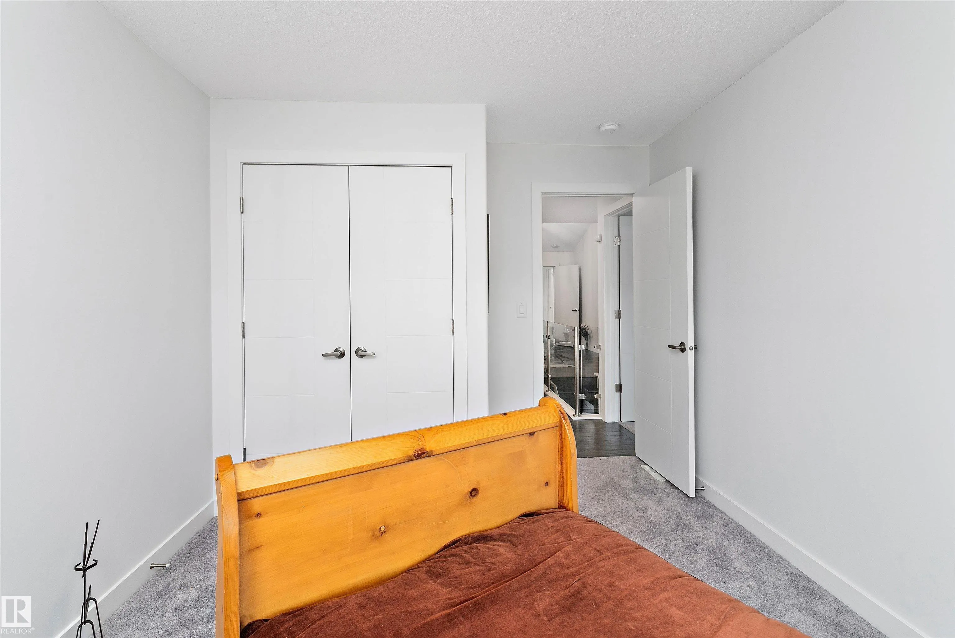 1756 TANAGER Close