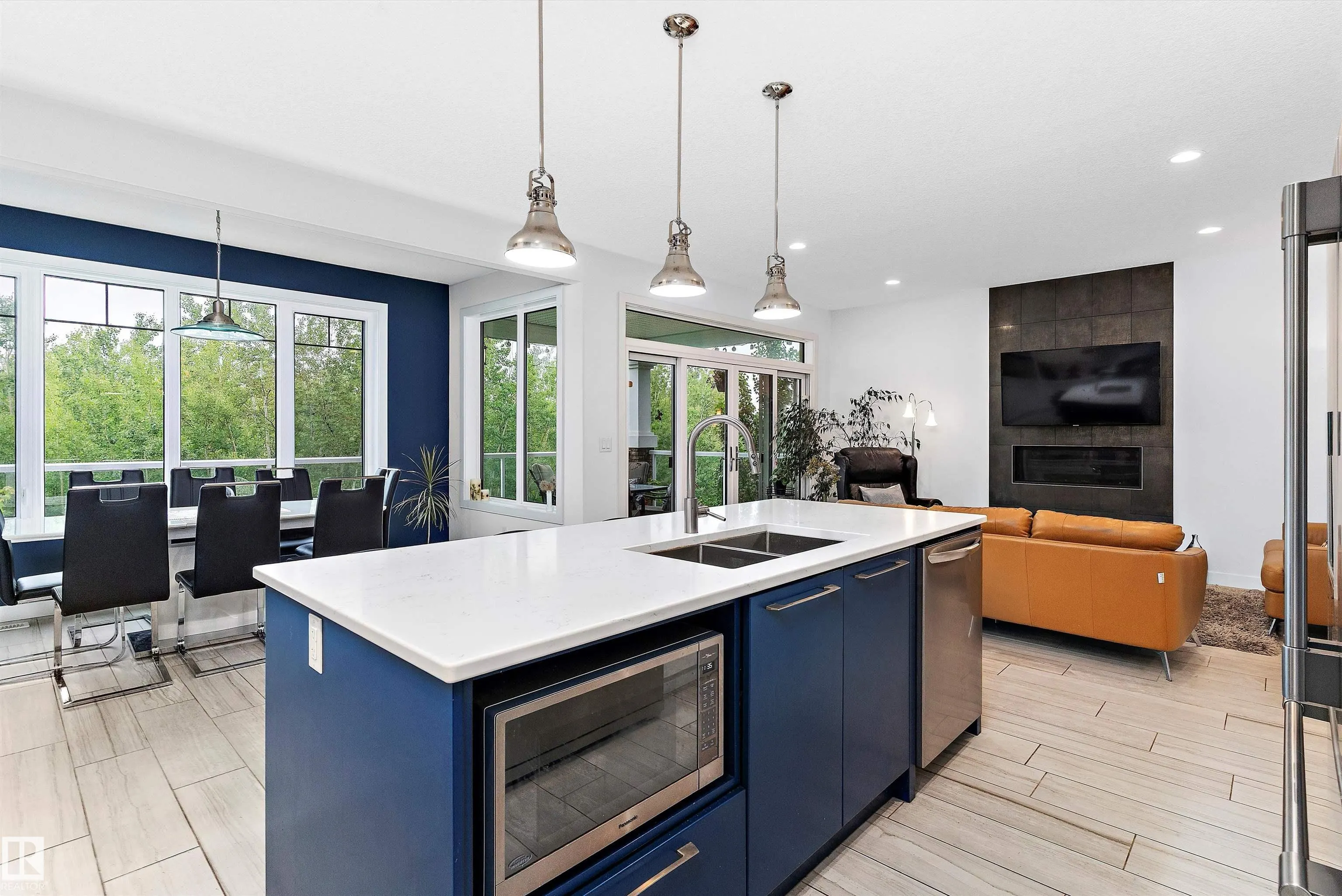 1756 TANAGER Close