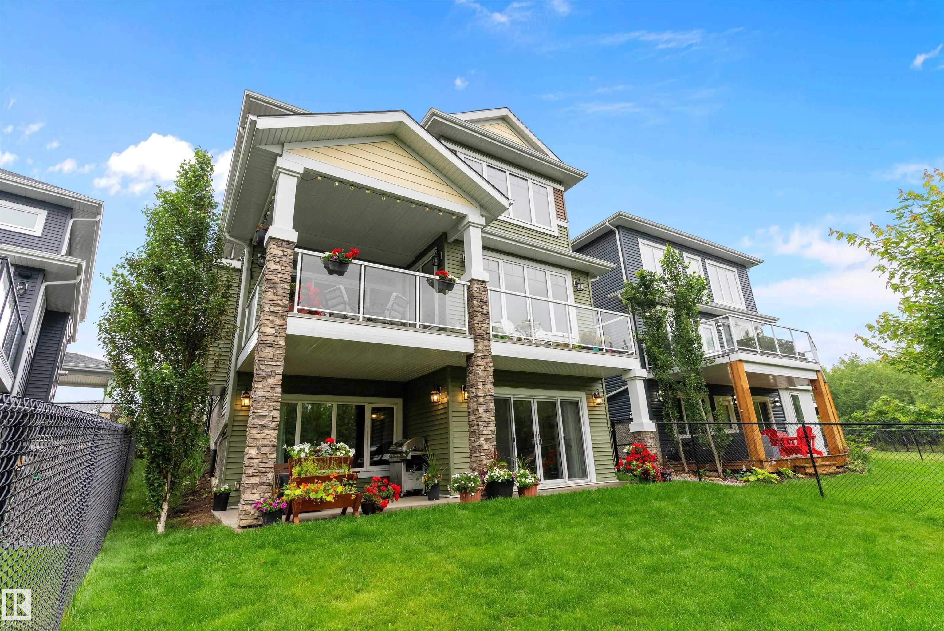 1756 TANAGER Close