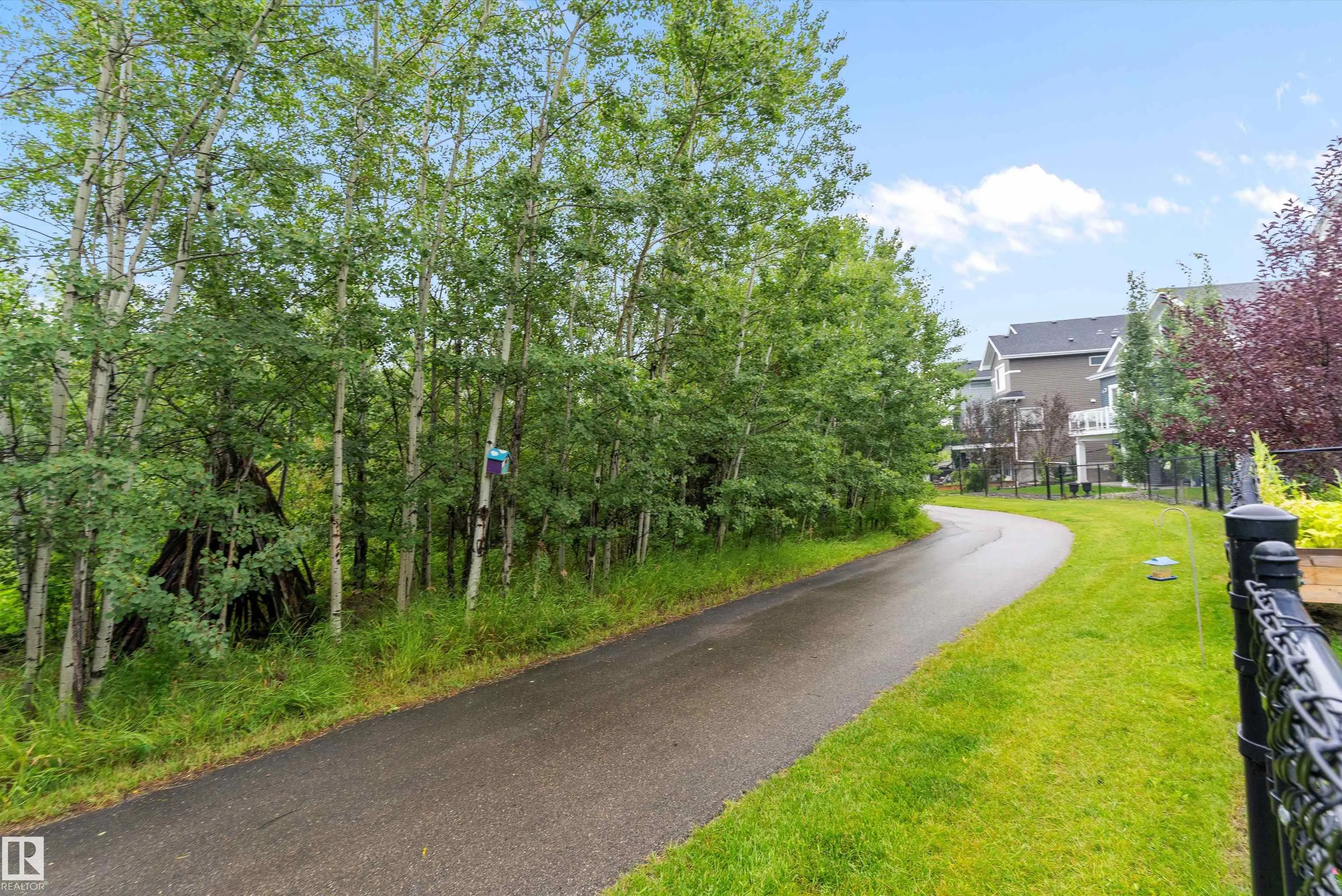 1756 TANAGER Close