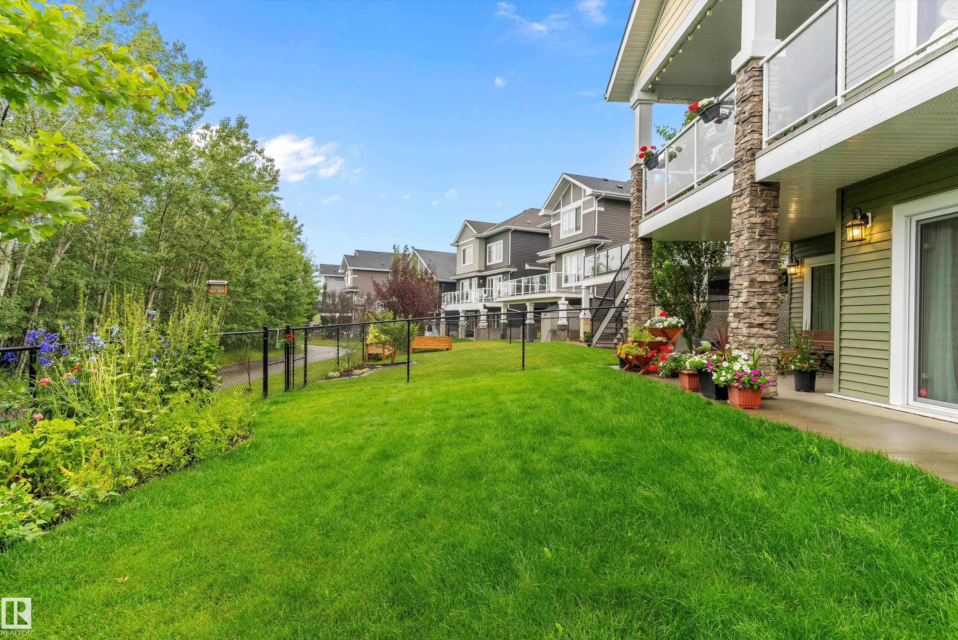 1756 TANAGER Close