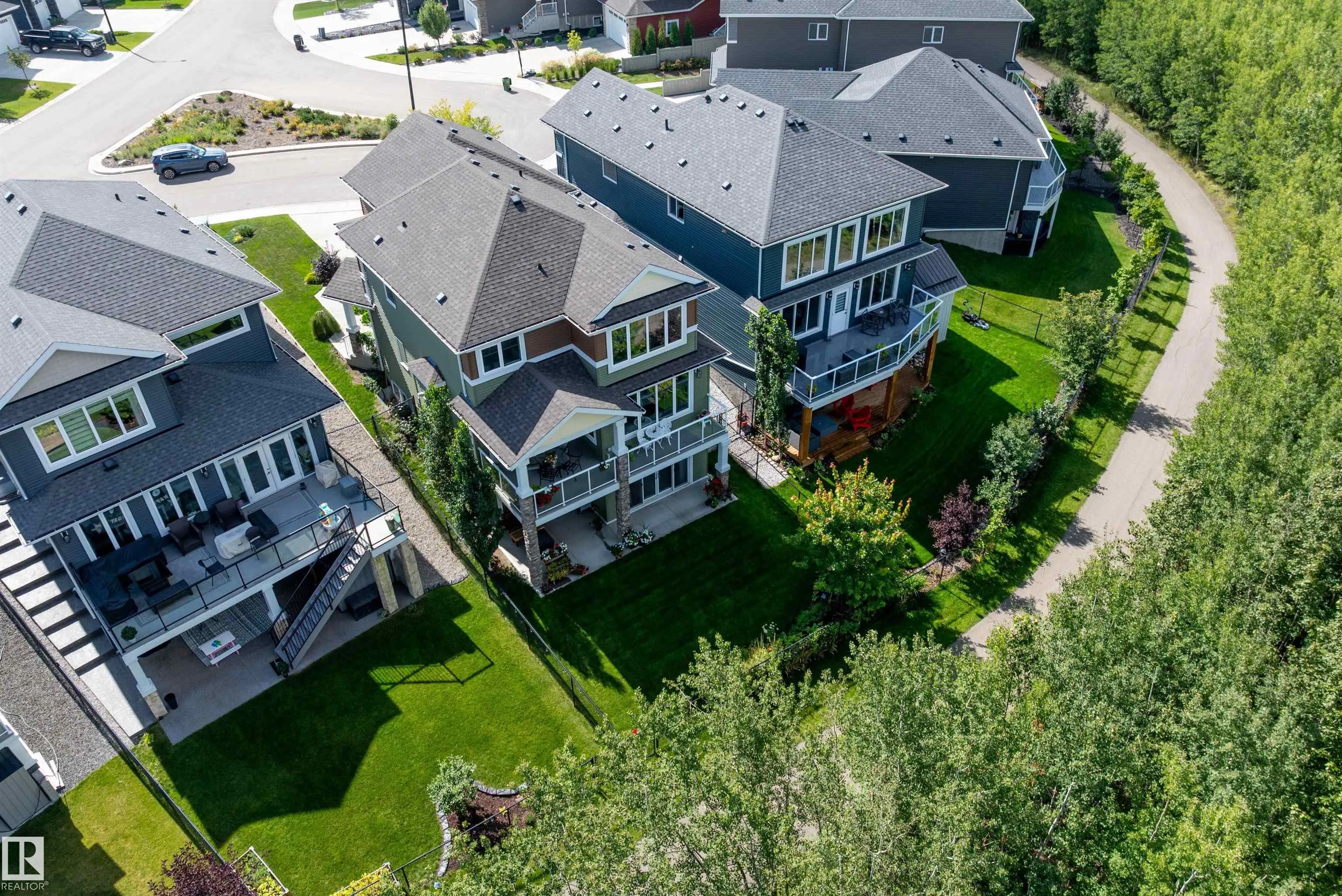 1756 TANAGER Close