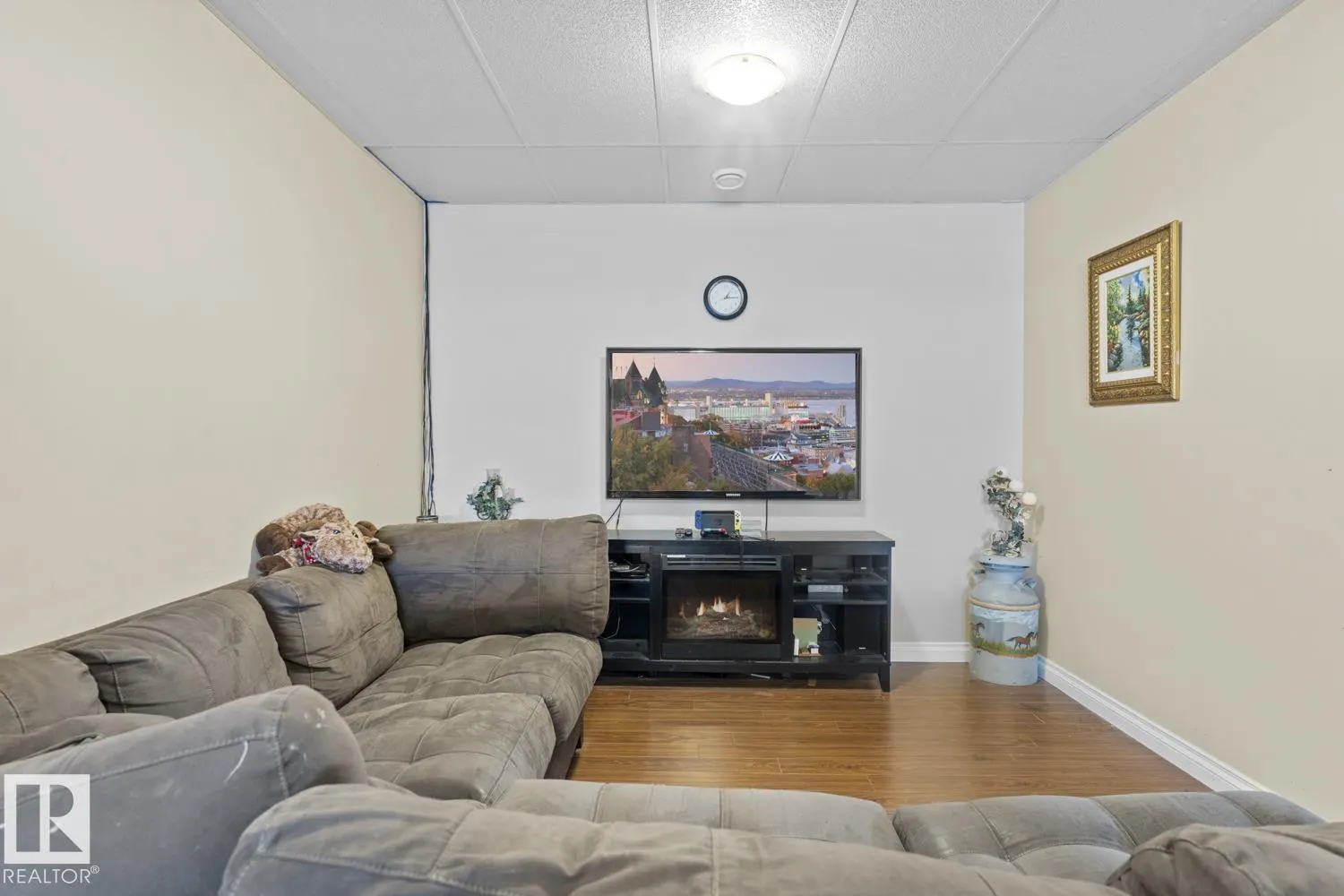 1305 28 Street