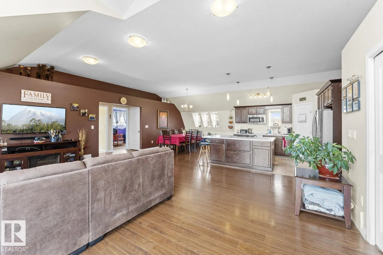1305 28 Street