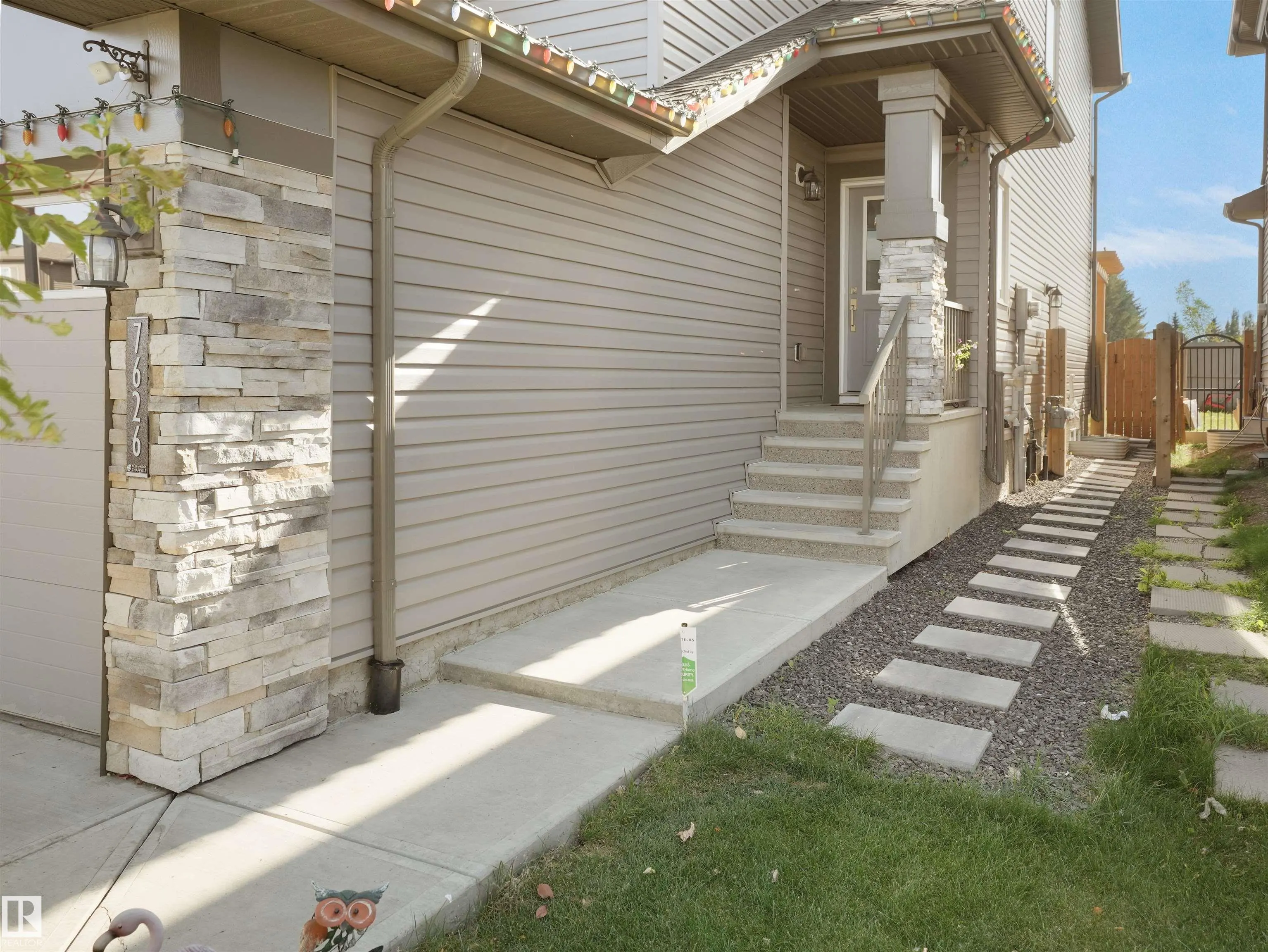 7626 CREIGHTON Place