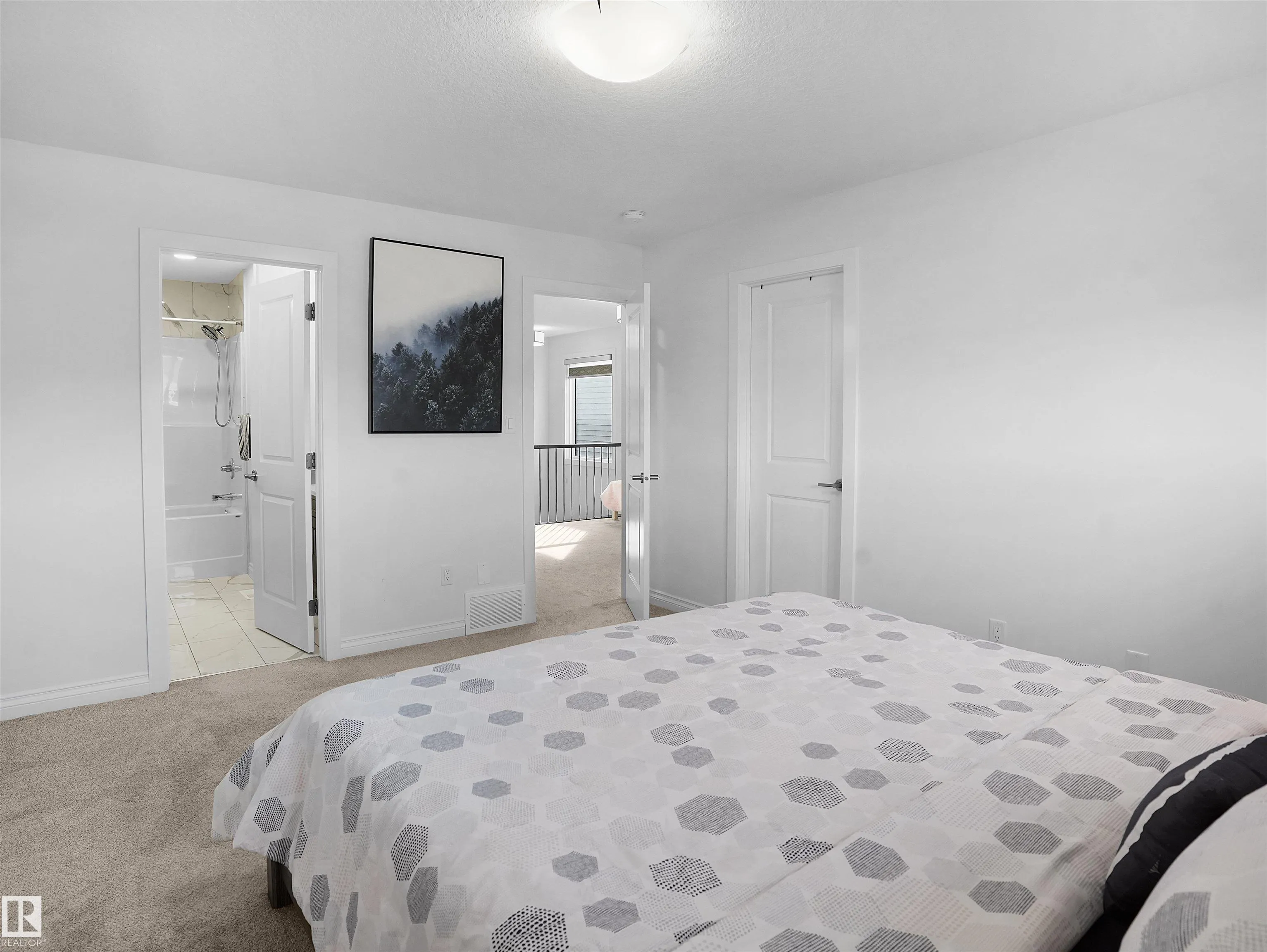 7626 CREIGHTON Place