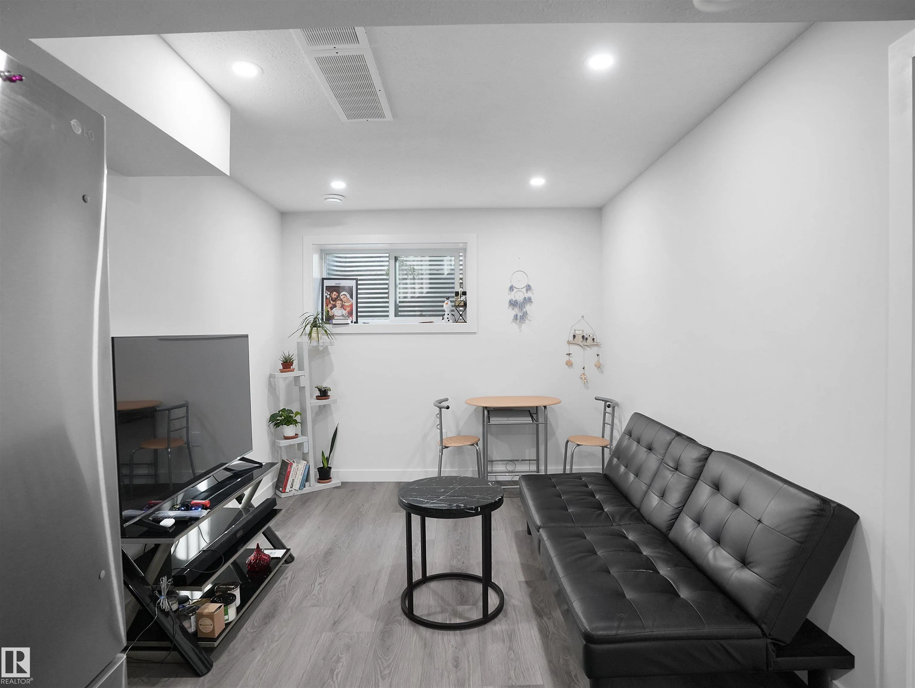7626 CREIGHTON Place
