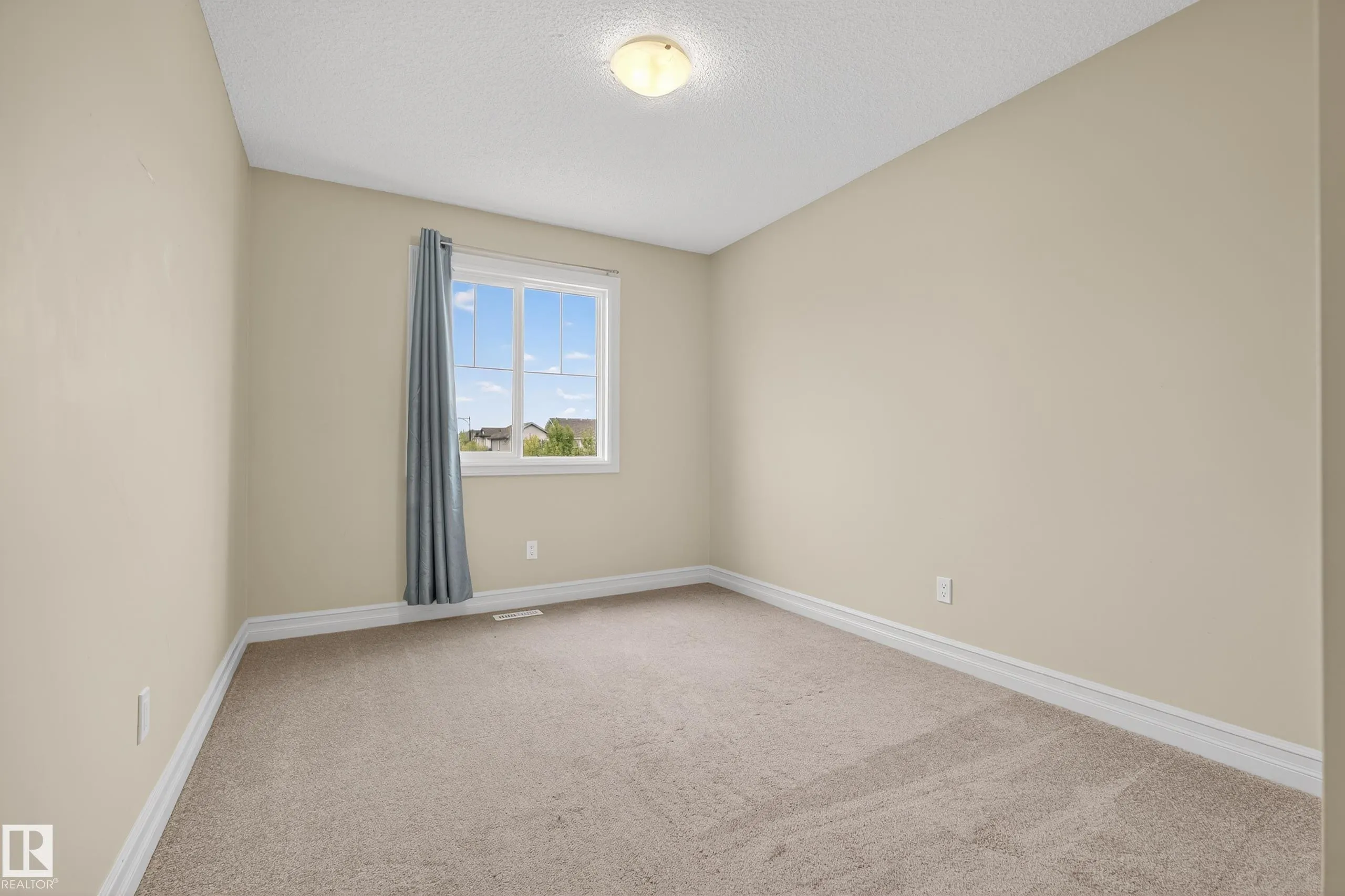 12207 167A Avenue