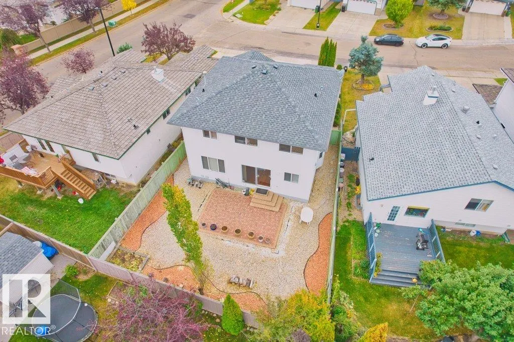 11608 11A Avenue