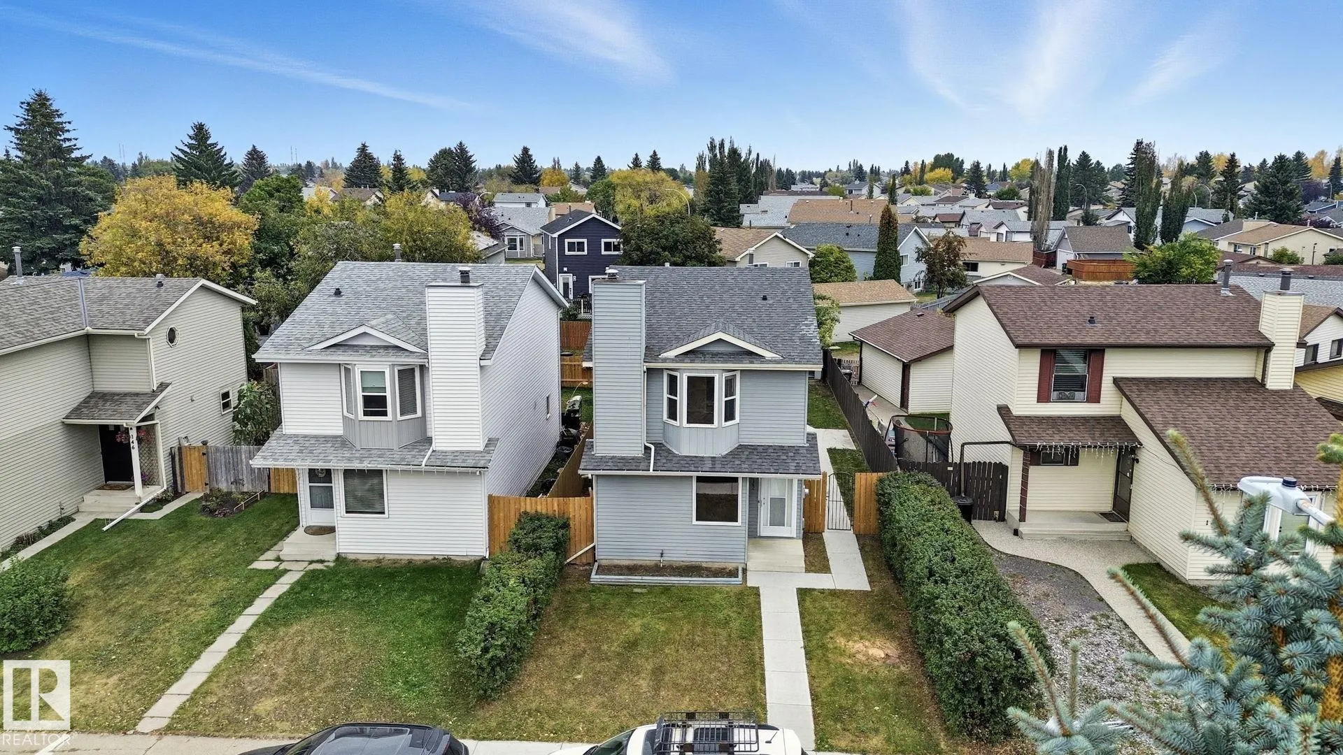 142 KINISKI Crescent