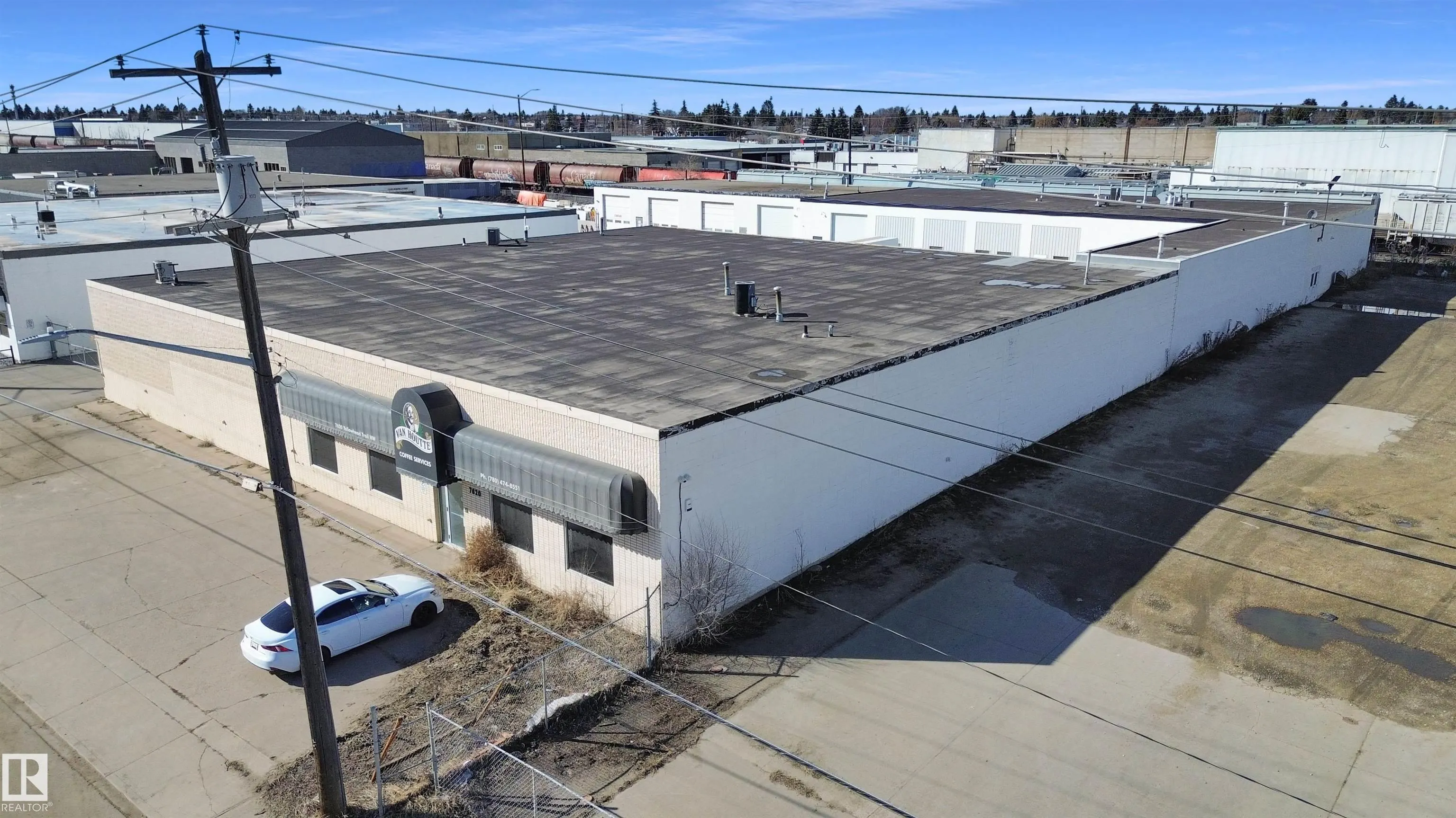 7620 Yellowhead Trail