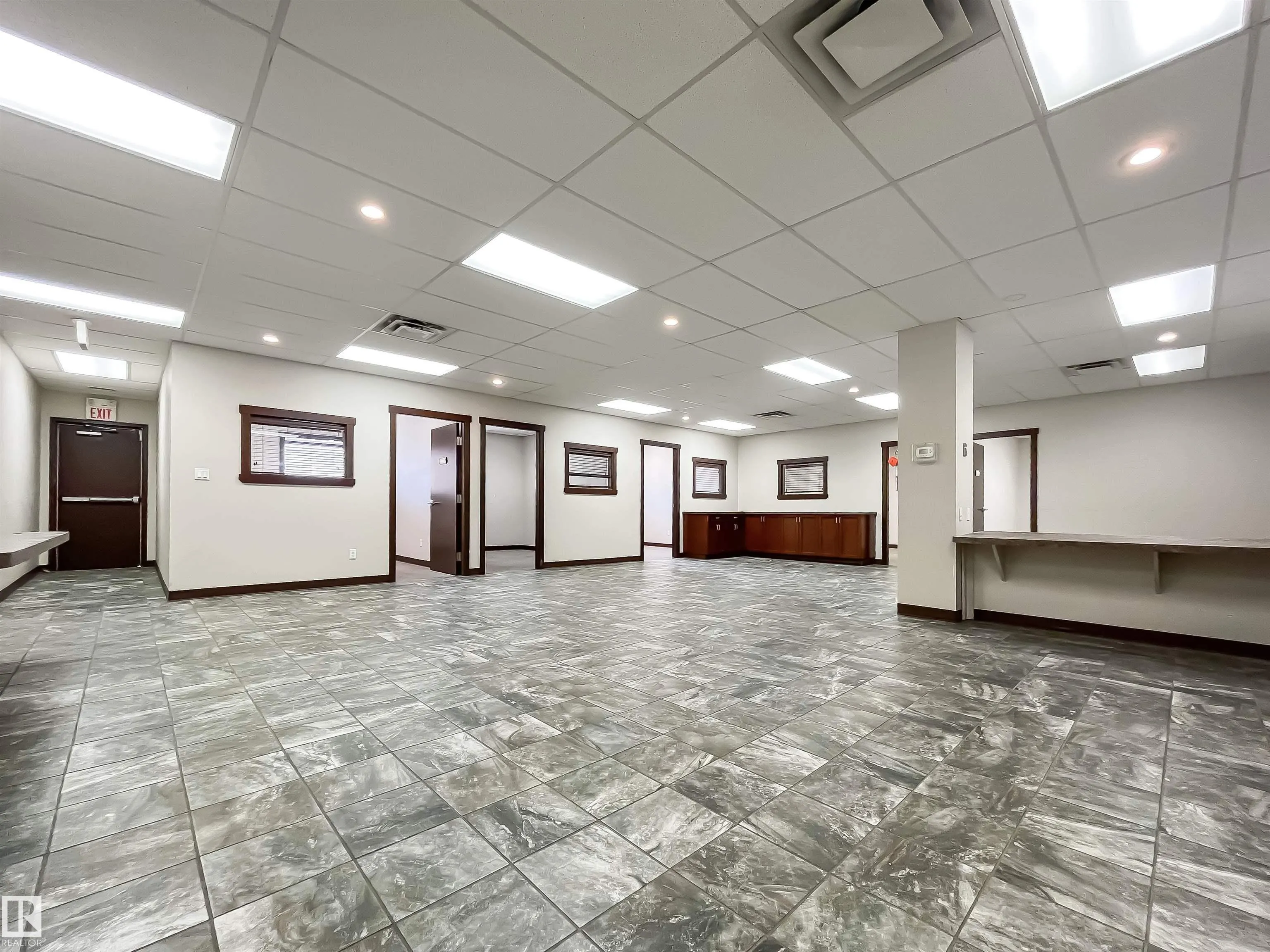 7620 Yellowhead Trail
