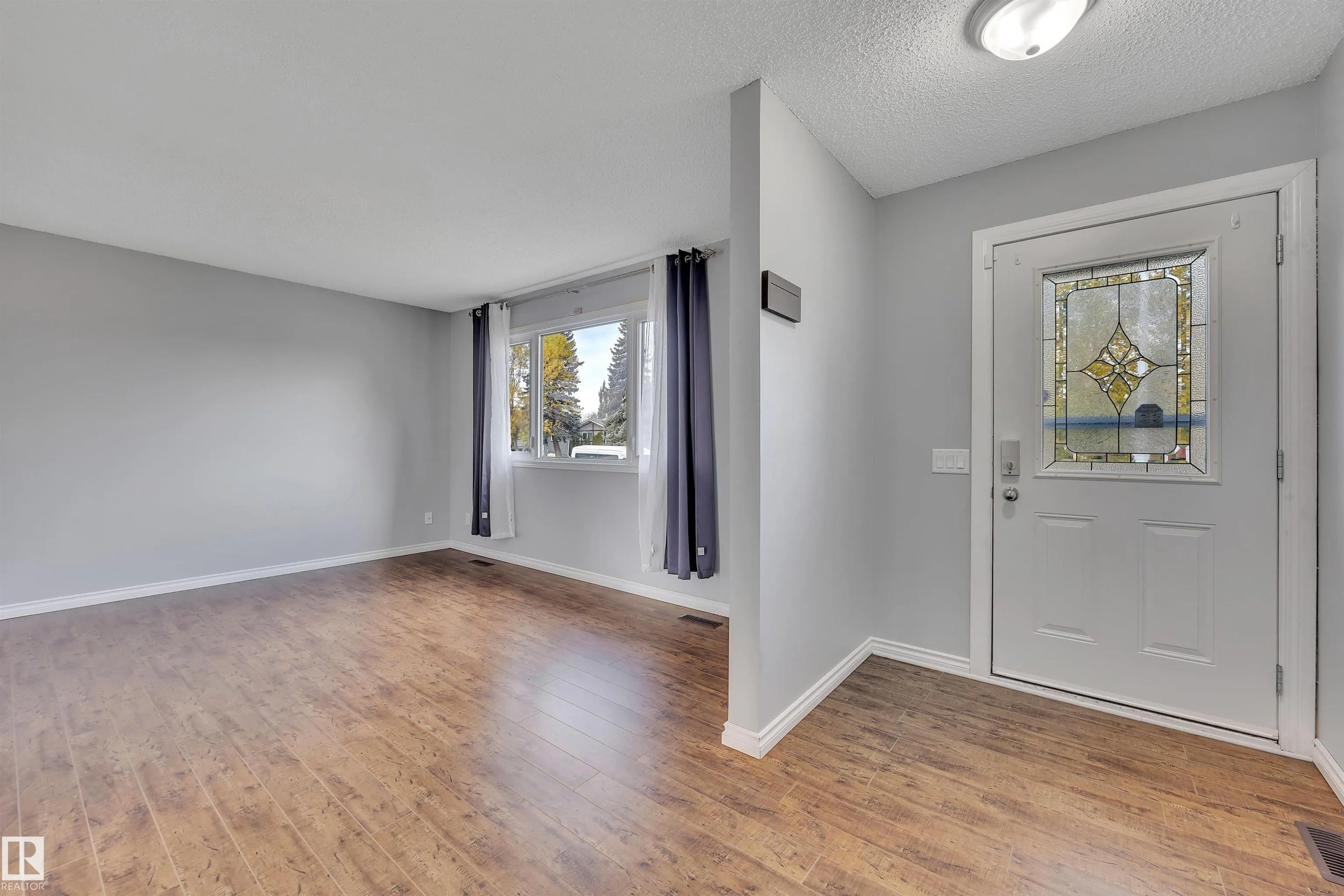 4323 SOUTH PARK Drive