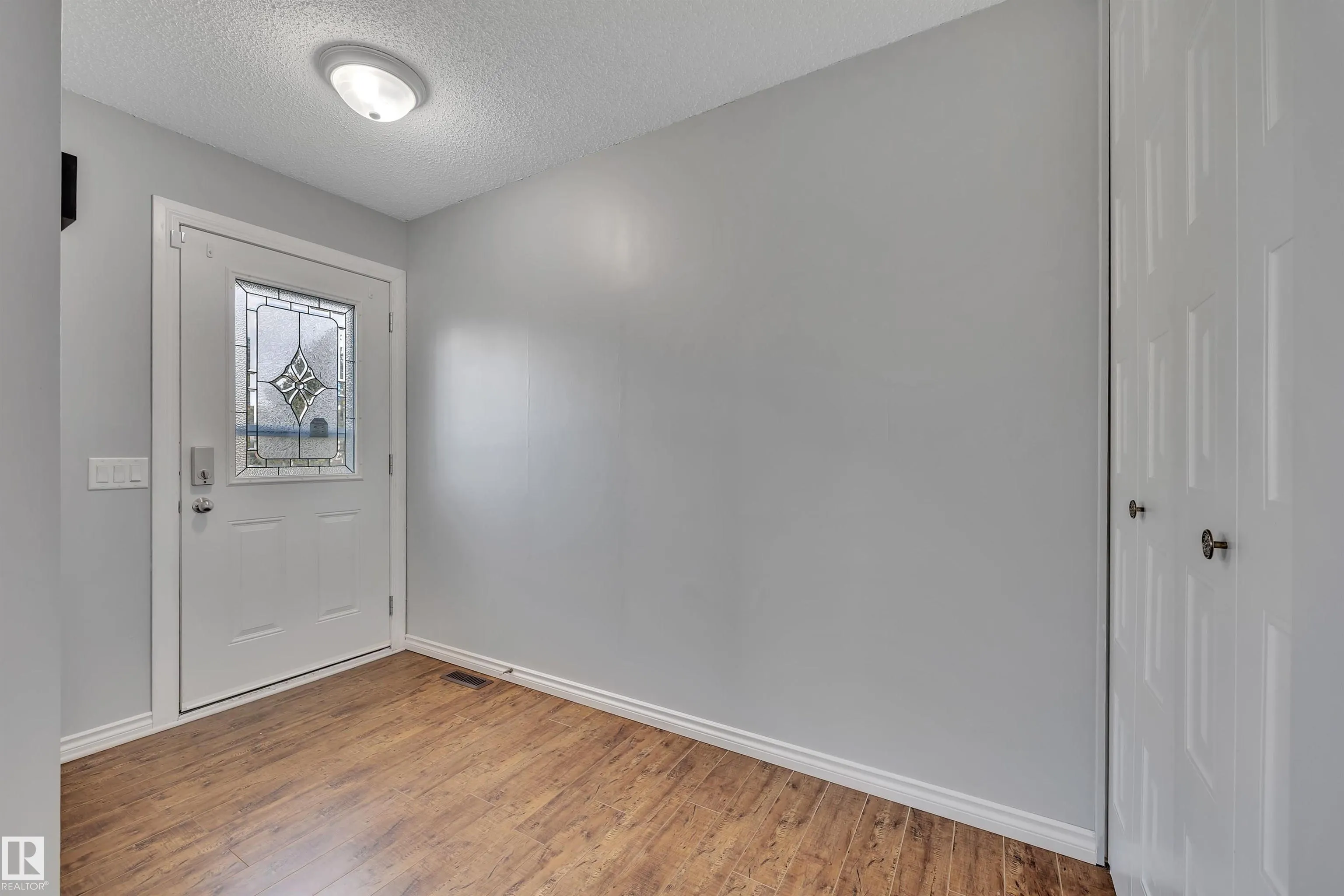 4323 SOUTH PARK Drive